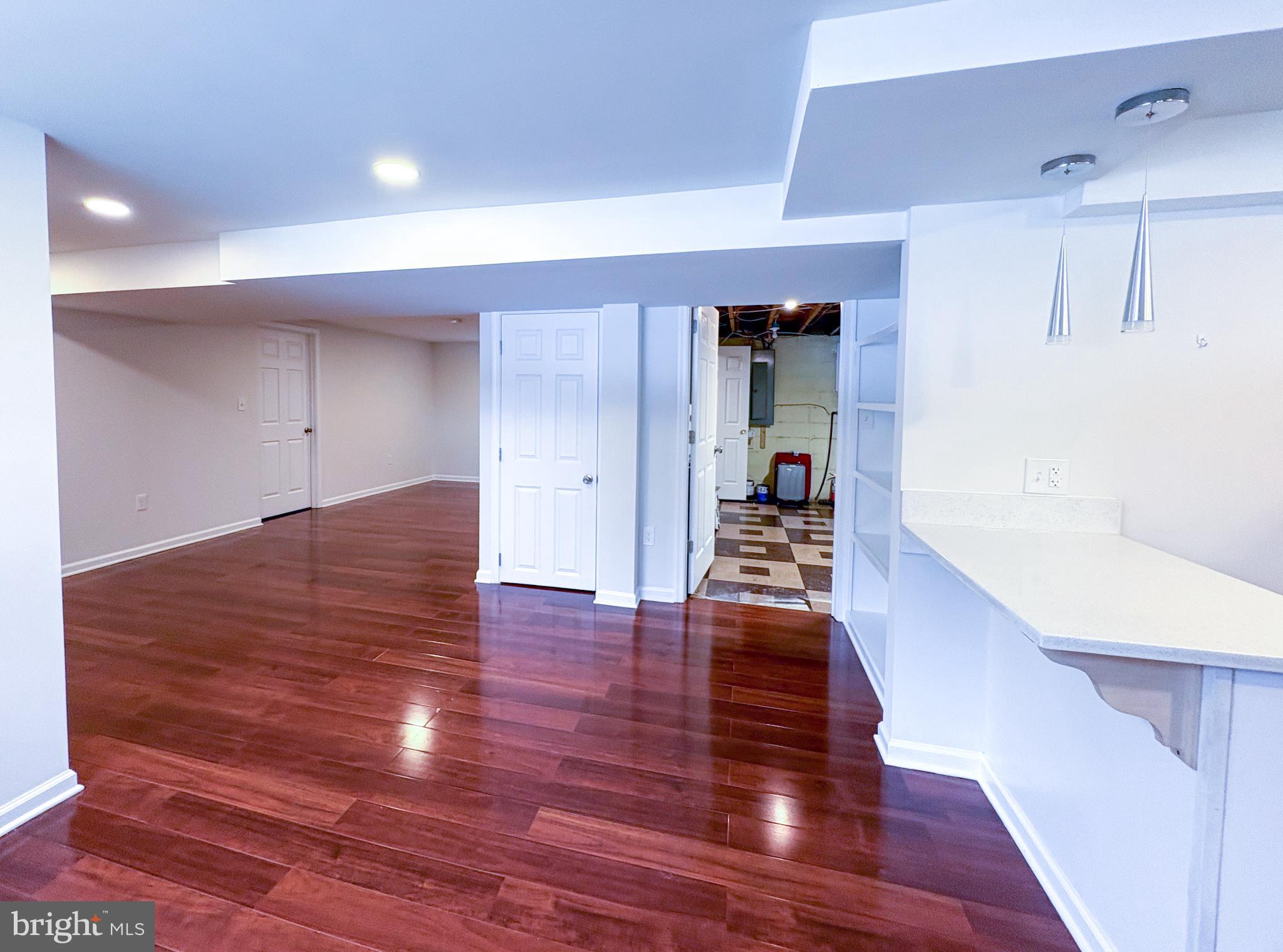 BROADVIEW - Residential