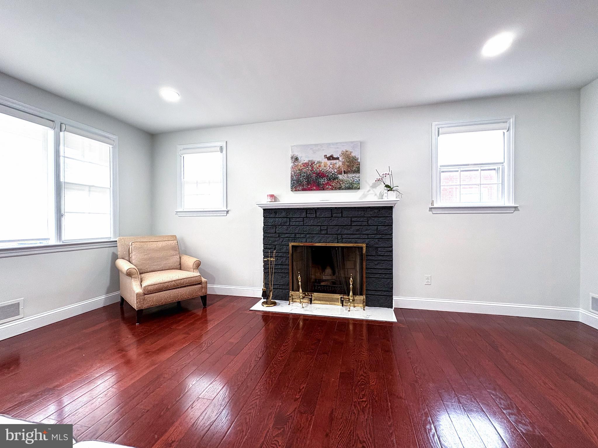 BROADVIEW - Residential