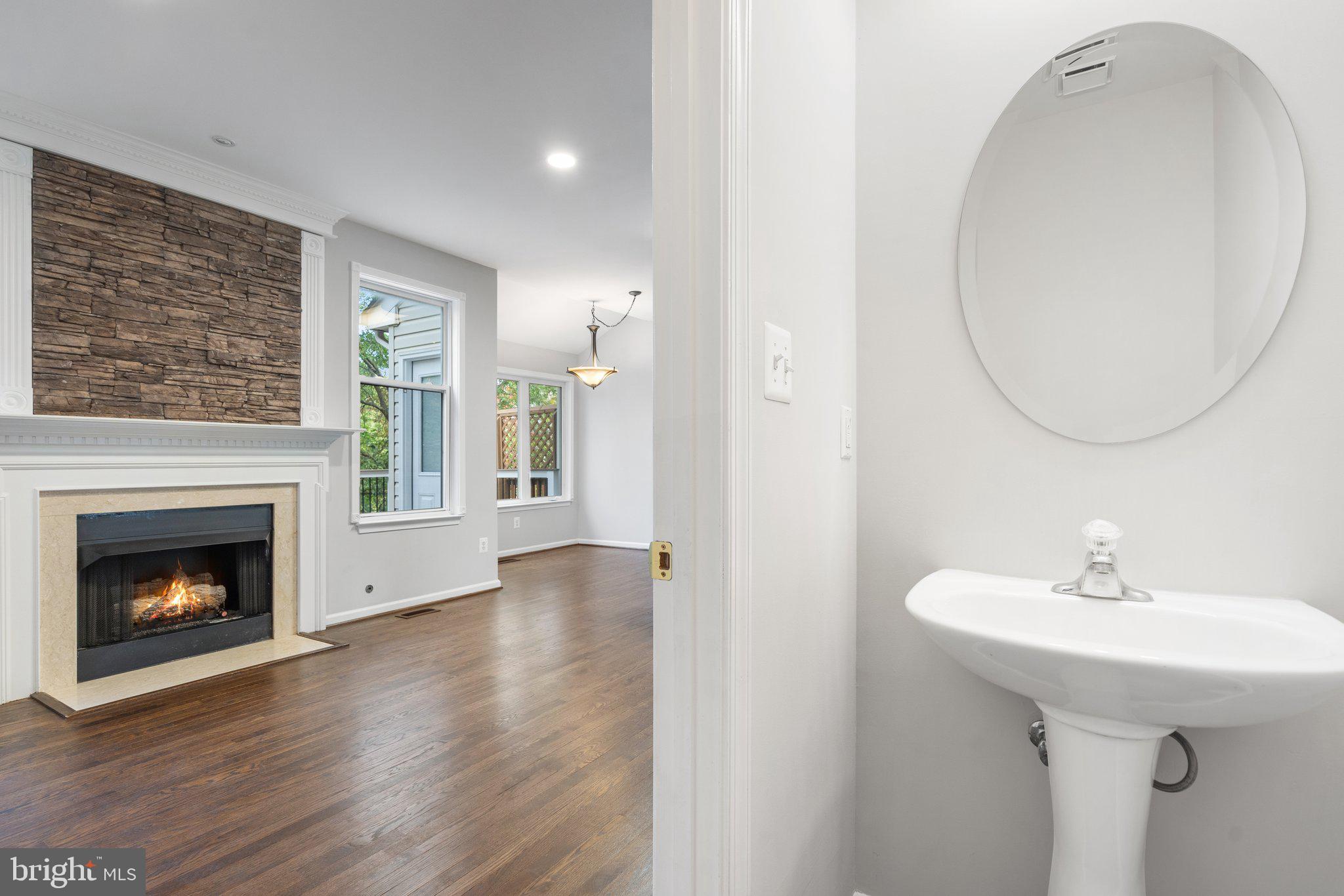 FARMWELL HUNT - Residential