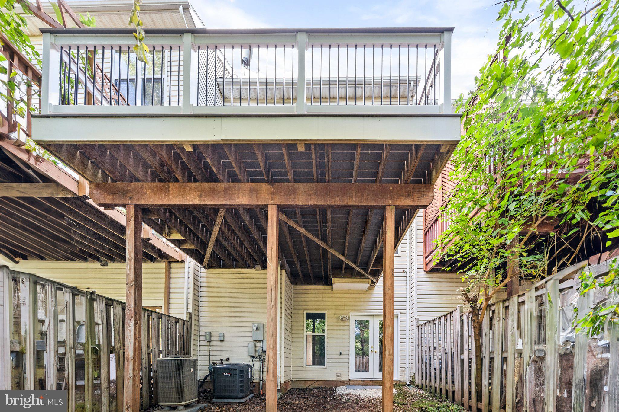 FARMWELL HUNT - Residential