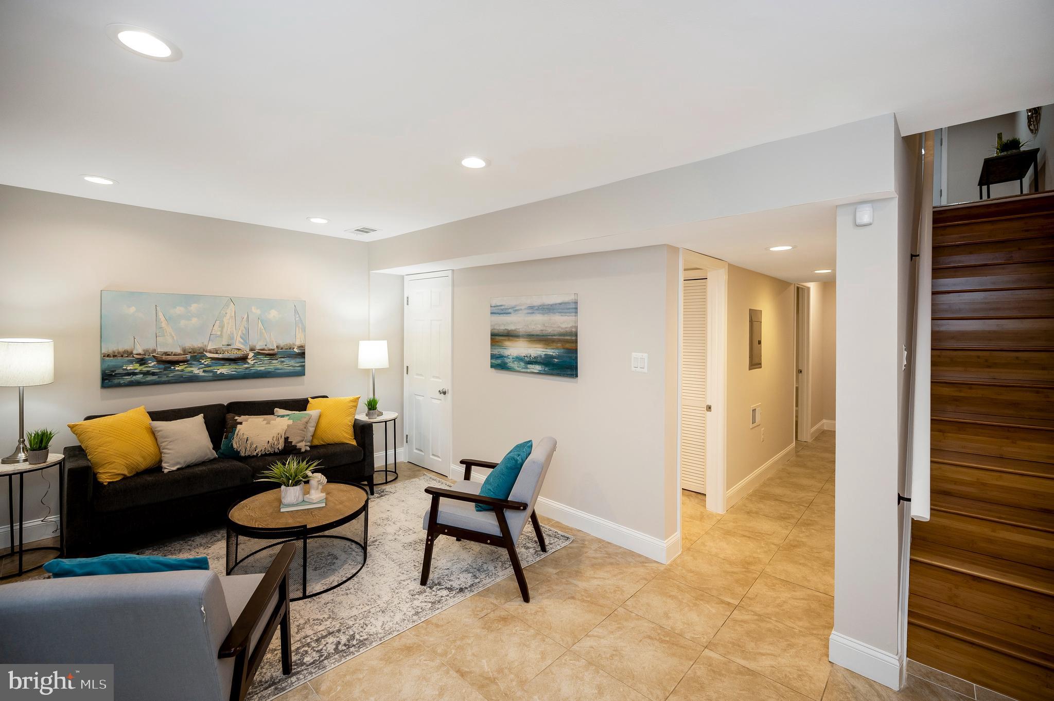 DALE CITY - Residential