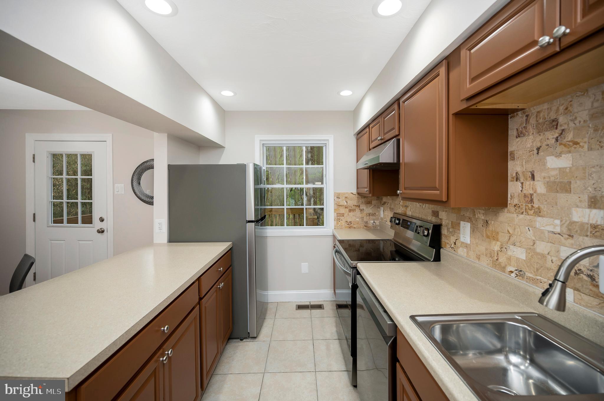 DALE CITY - Residential