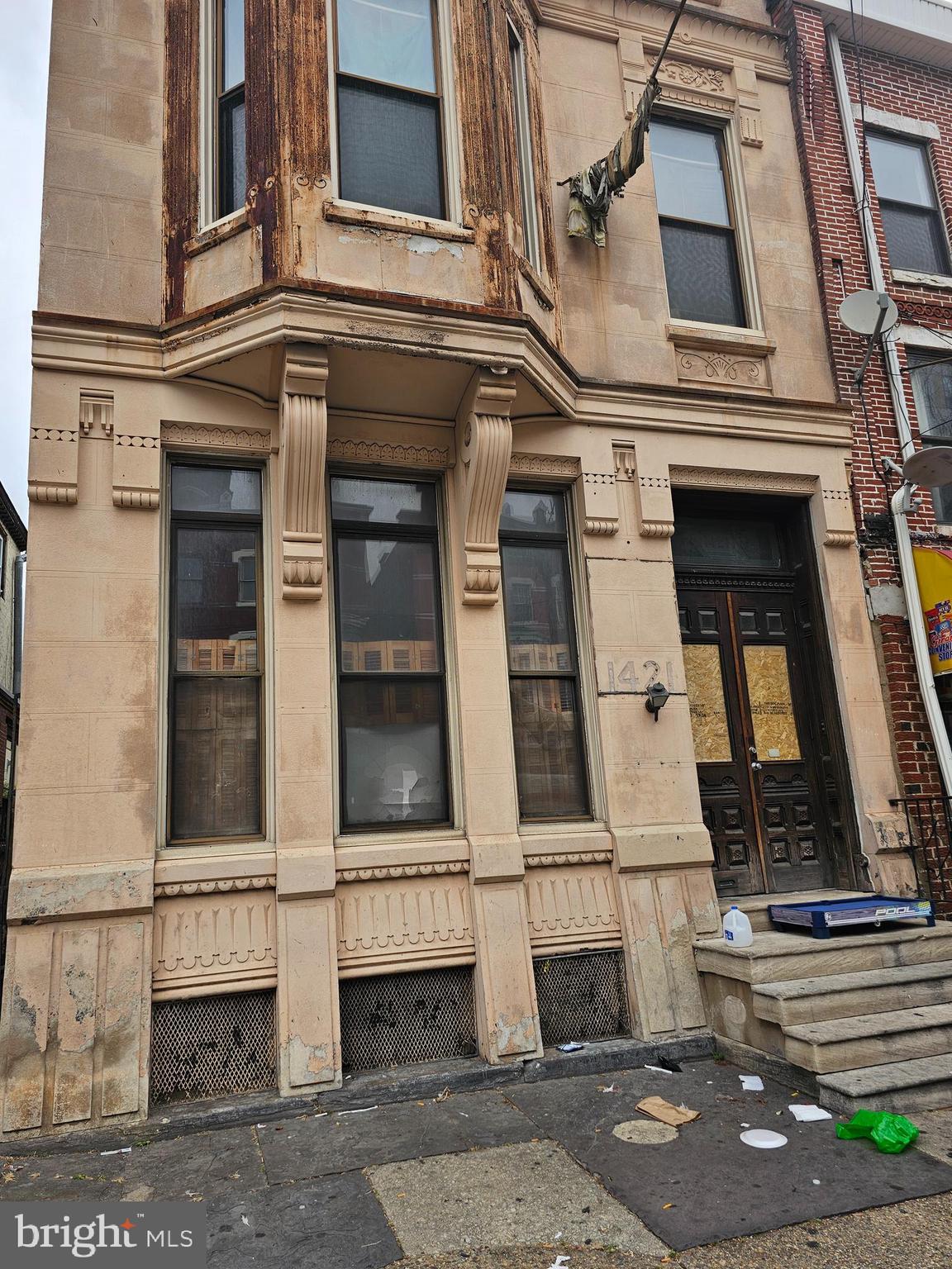 Back on the market ESTATE SALE building being sold in an AS IS Condition, property has so much potential come view the many possibilities?? Come view your possibilities, cleanout is Buyers responsibiity.