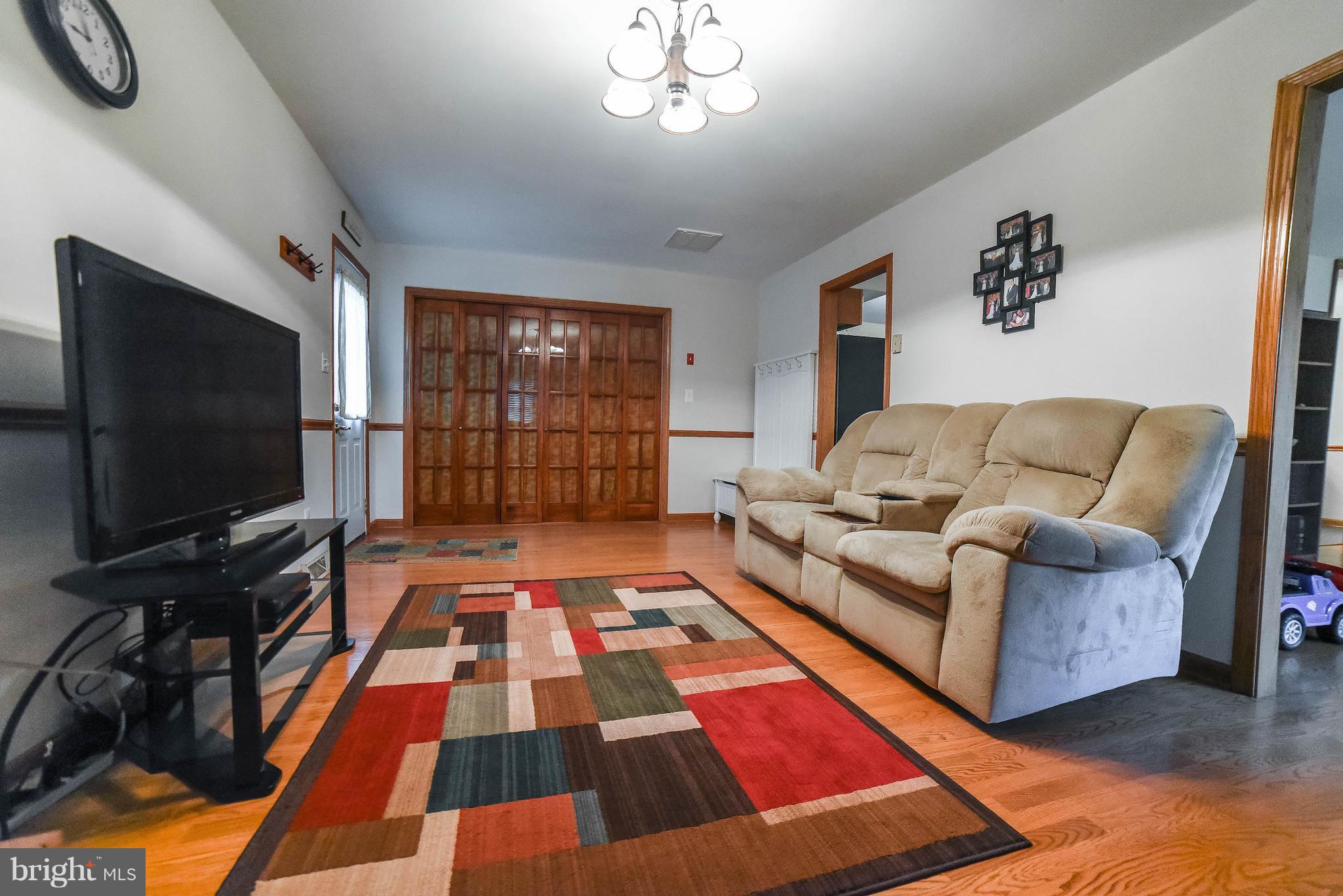 RED HILL - Residential