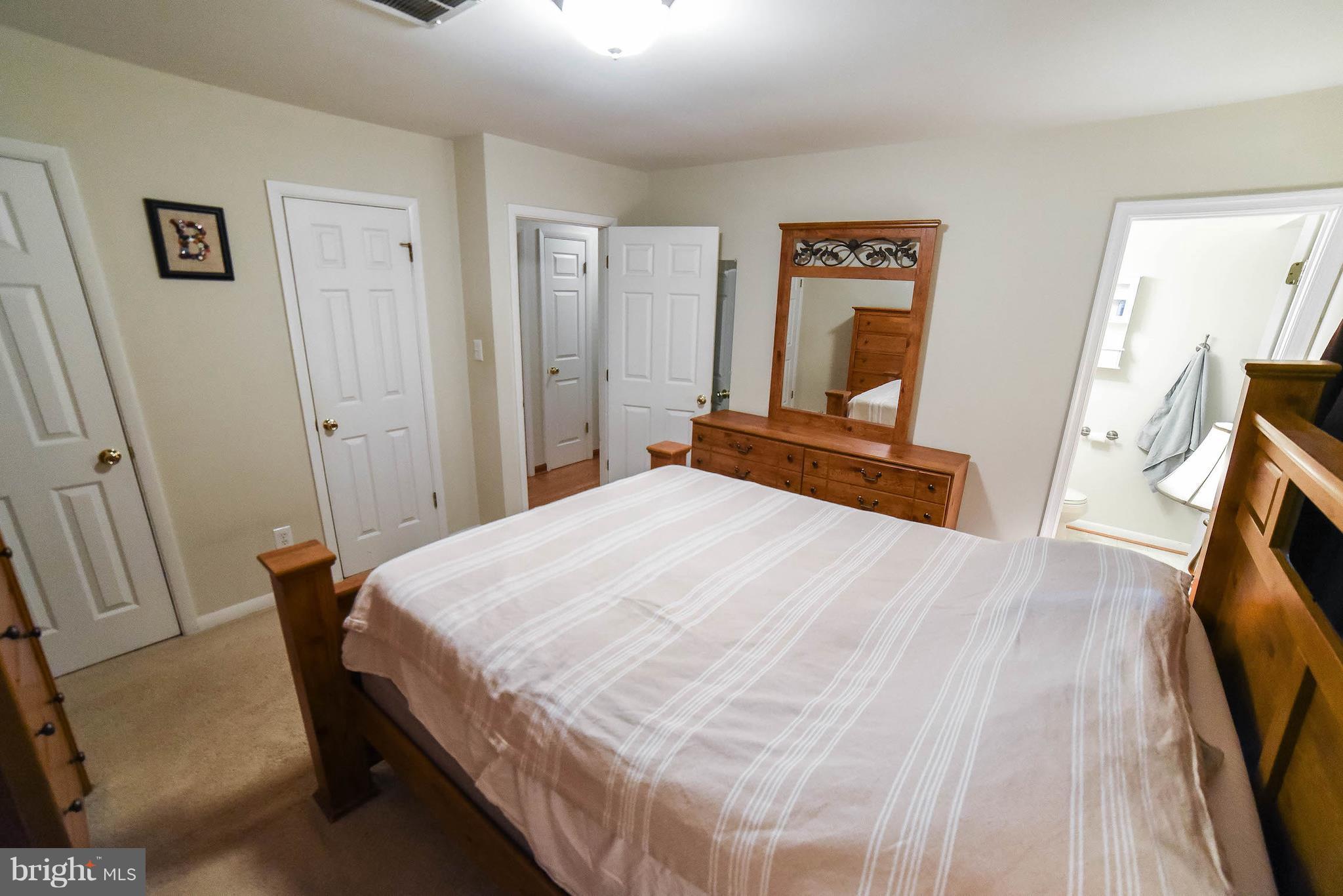 RED HILL - Residential