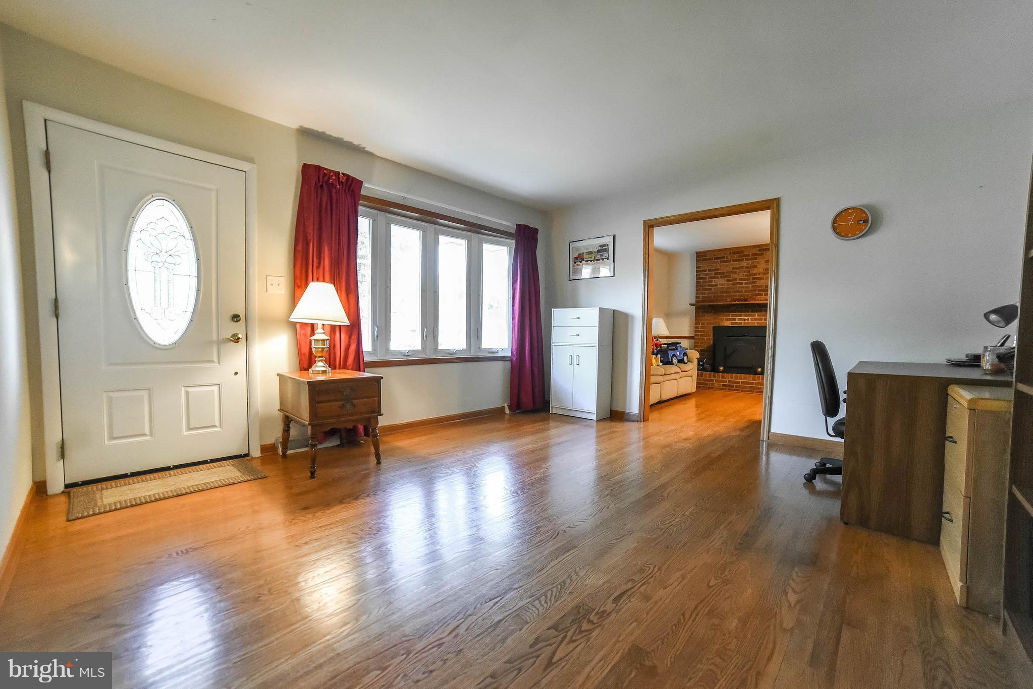 RED HILL - Residential