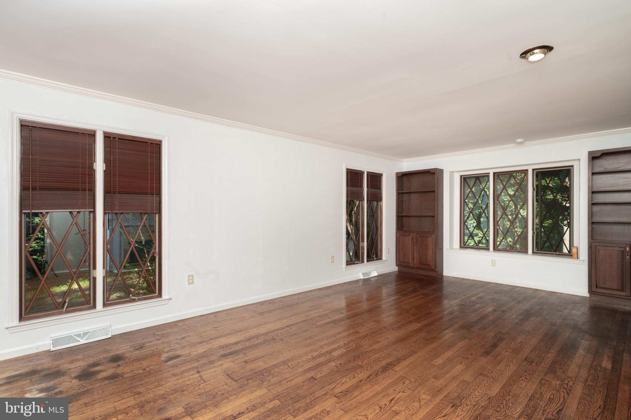 ANGELICA WOODS - Residential