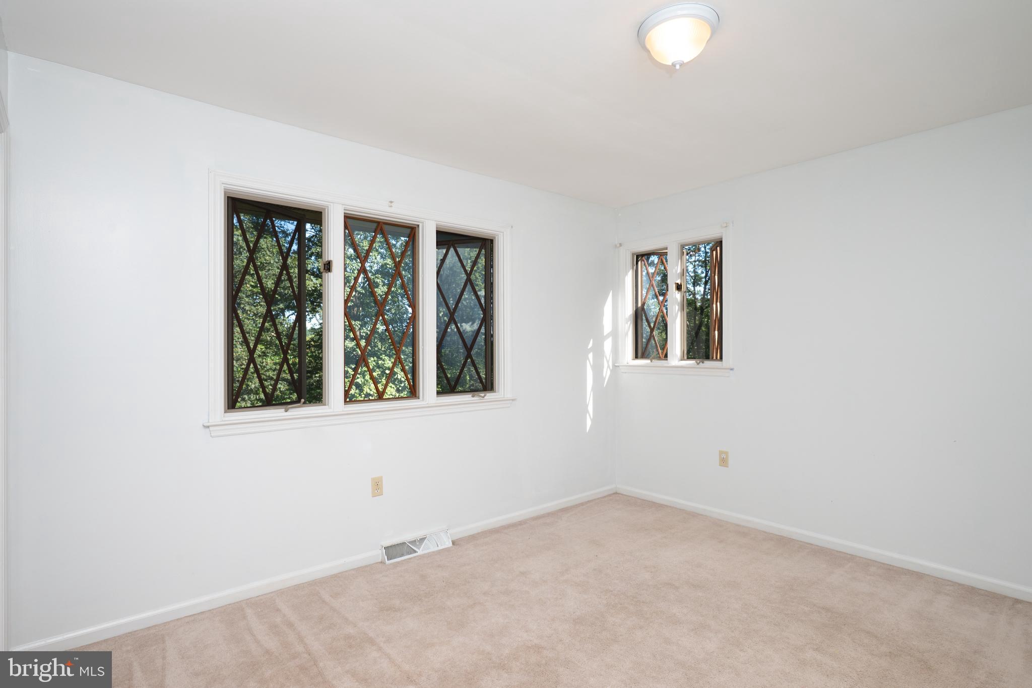 ANGELICA WOODS - Residential