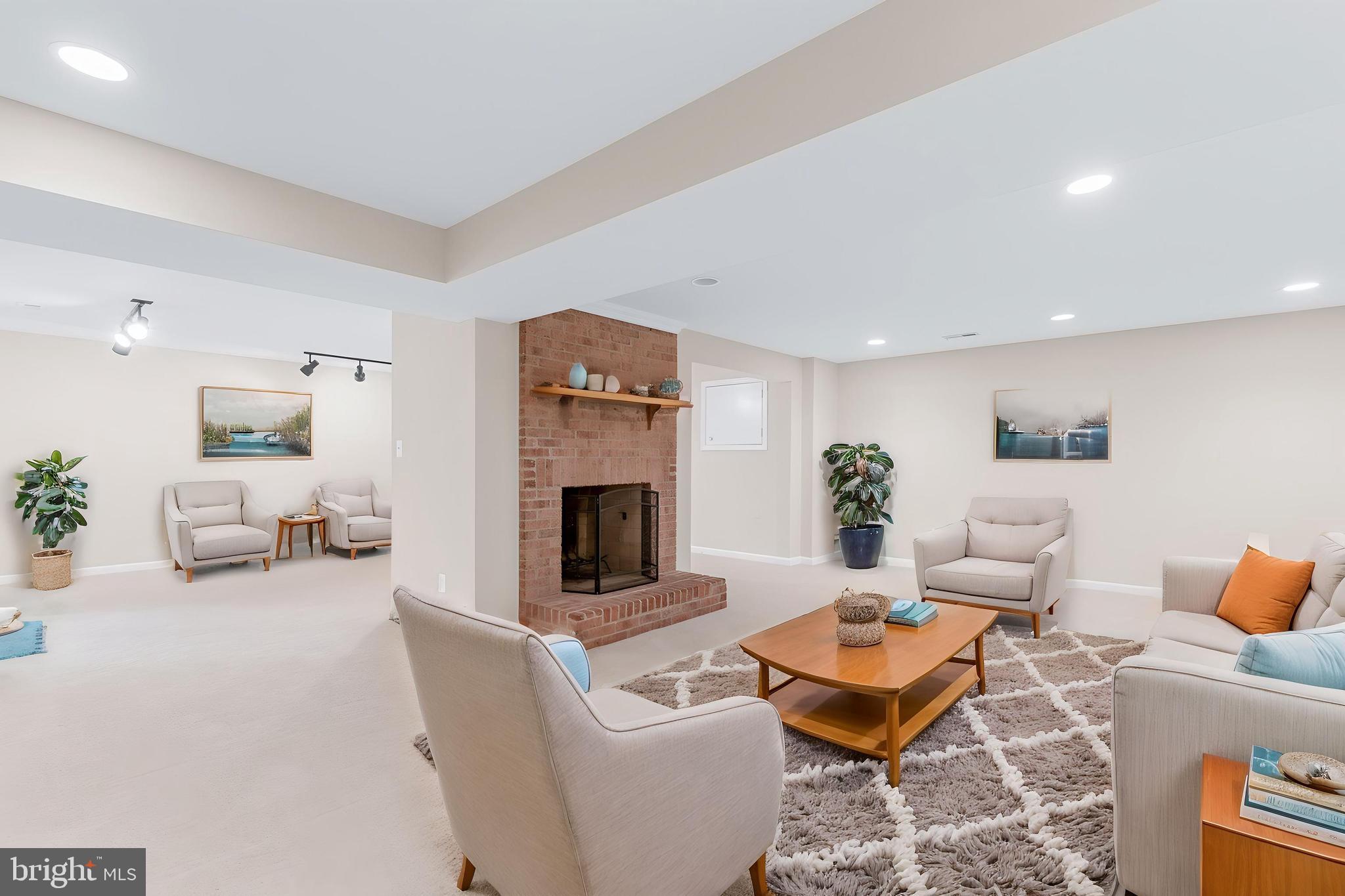 PLAINFIELD ORCHARDS - Residential