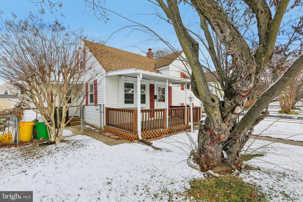 Photo of 705 Parkway Boulevard, YORK, PA 17404 (MLS # PAYK2096462)