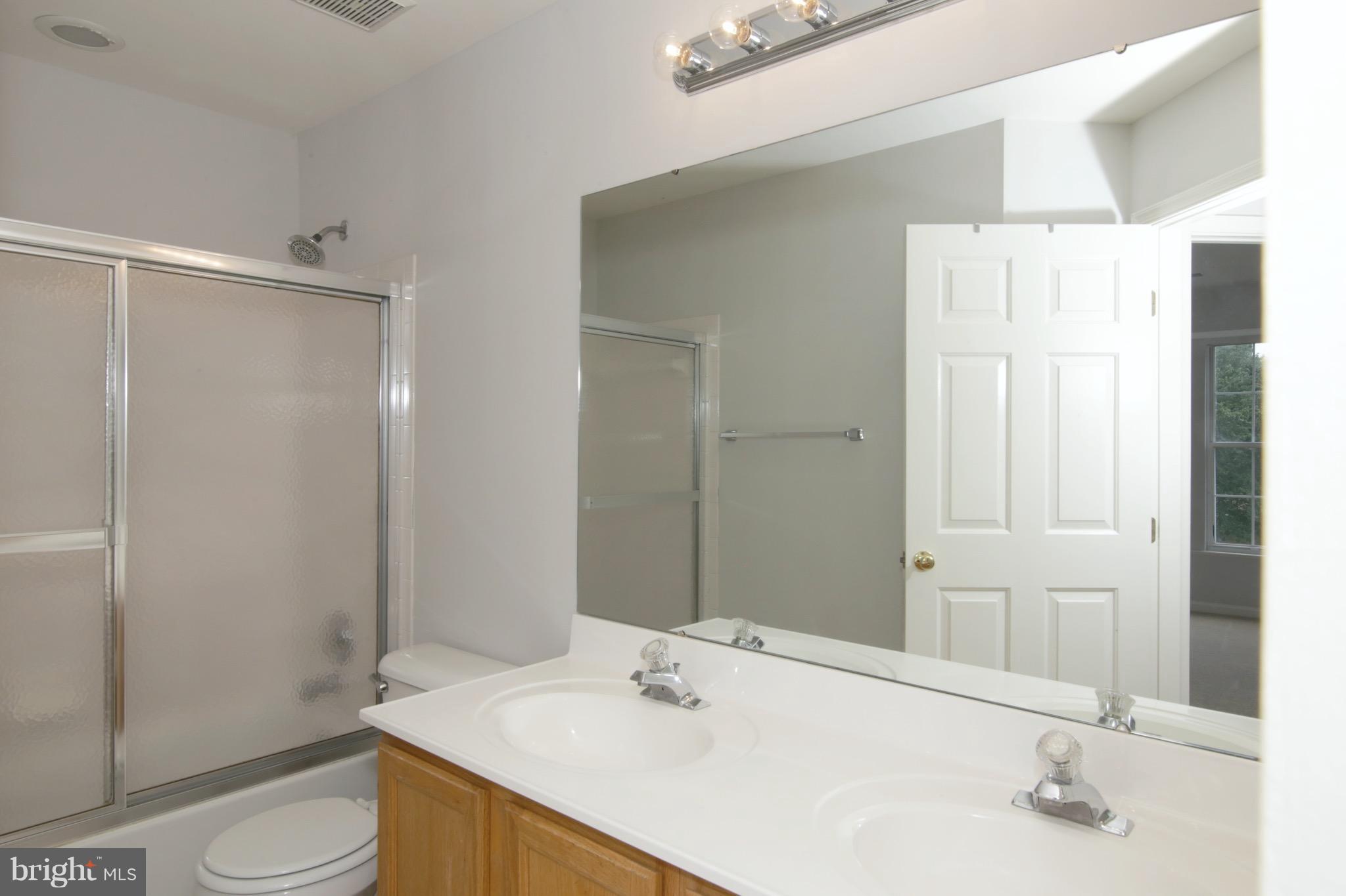 RIVER OAKS - Residential