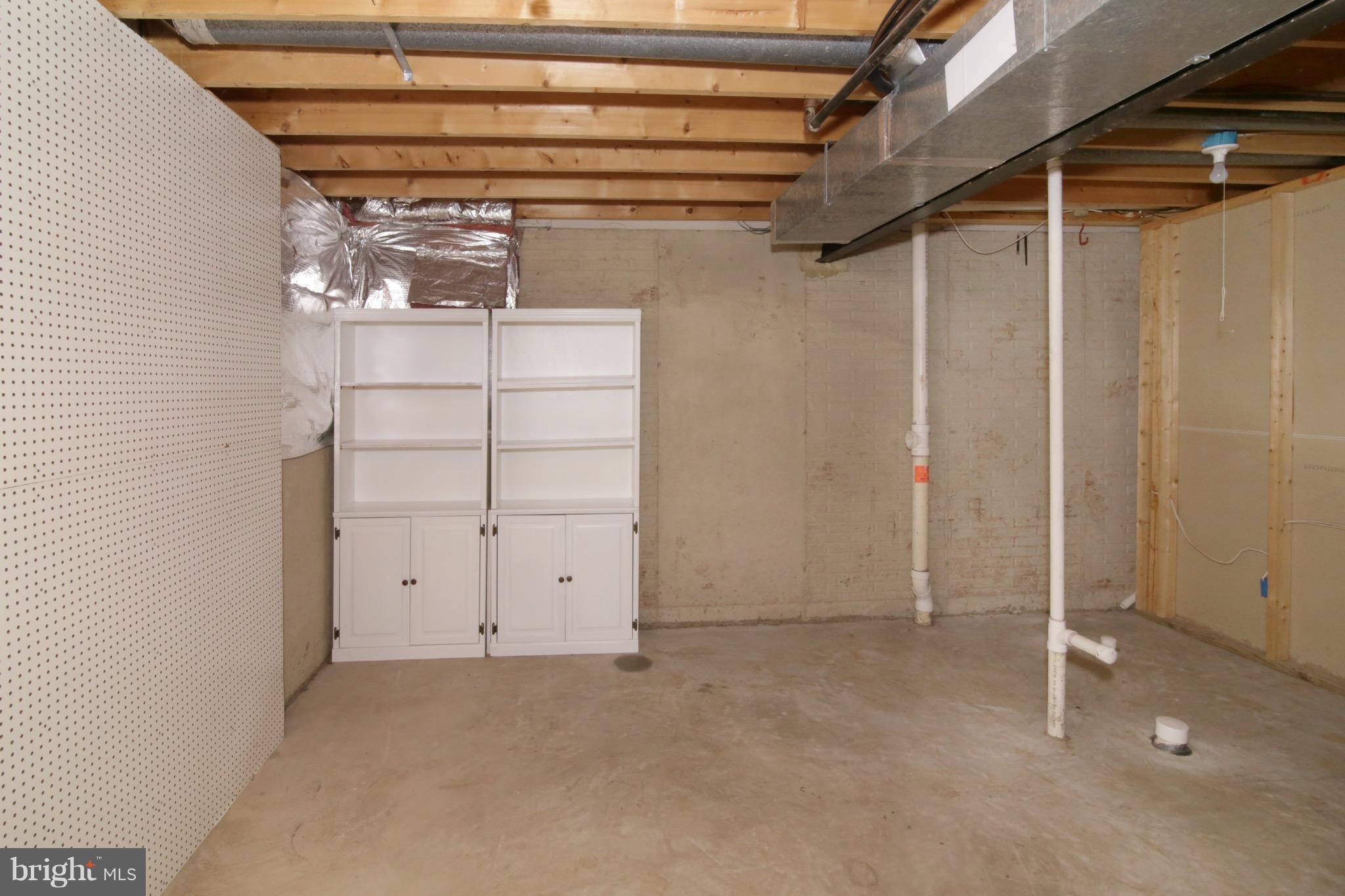 RIVER OAKS - Residential