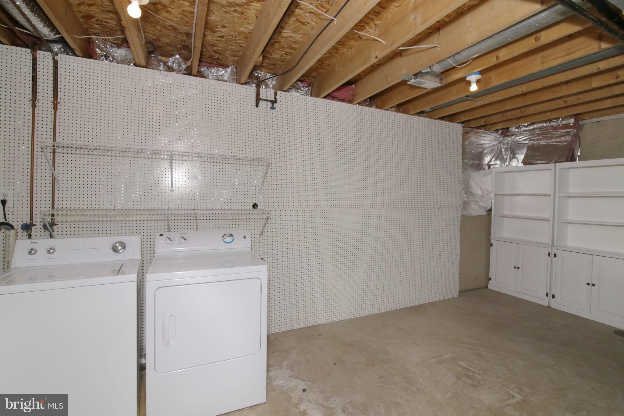 RIVER OAKS - Residential