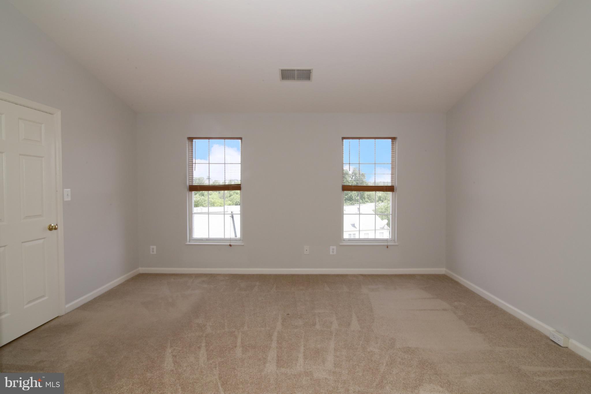 RIVER OAKS - Residential