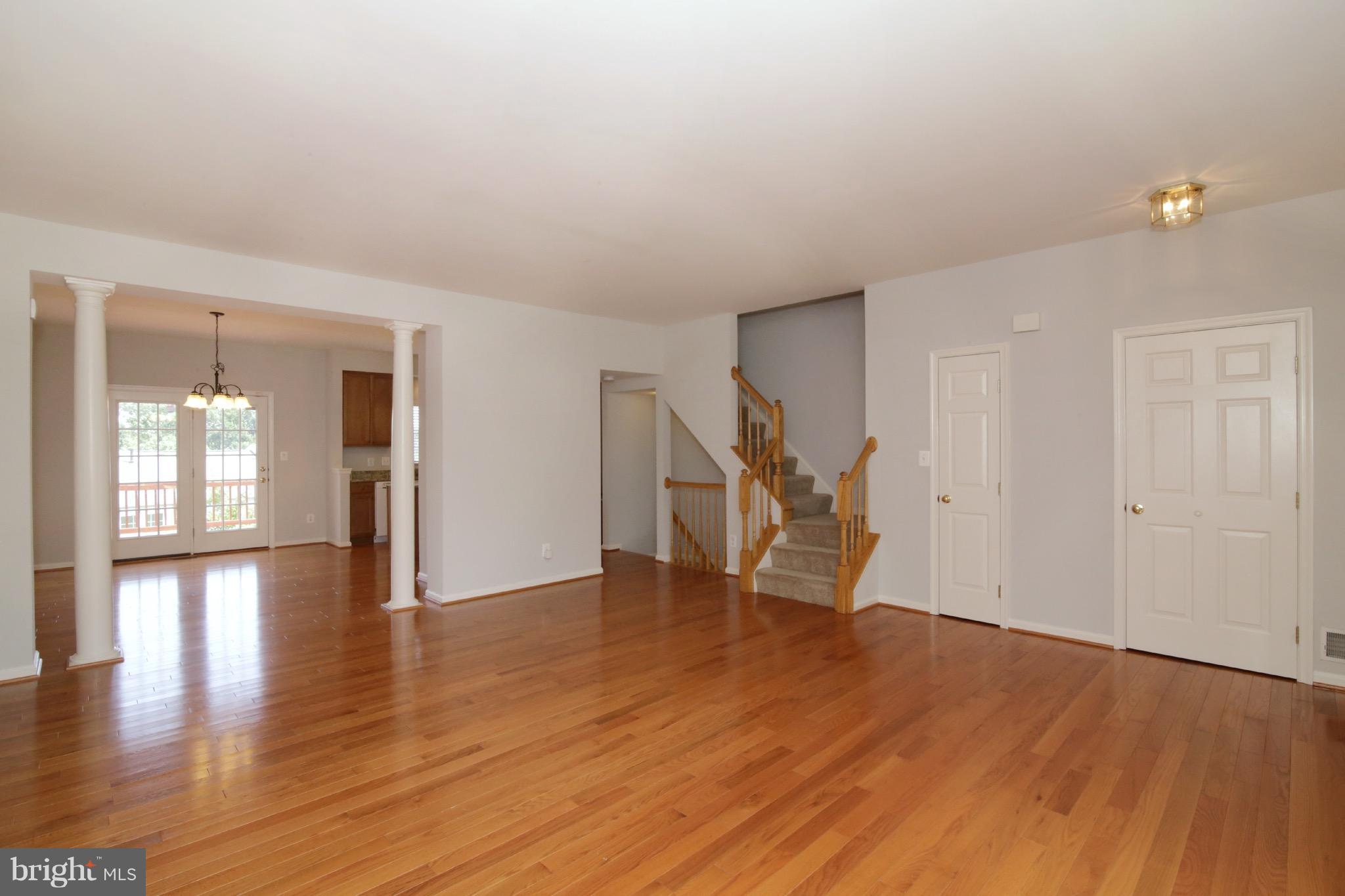 RIVER OAKS - Residential