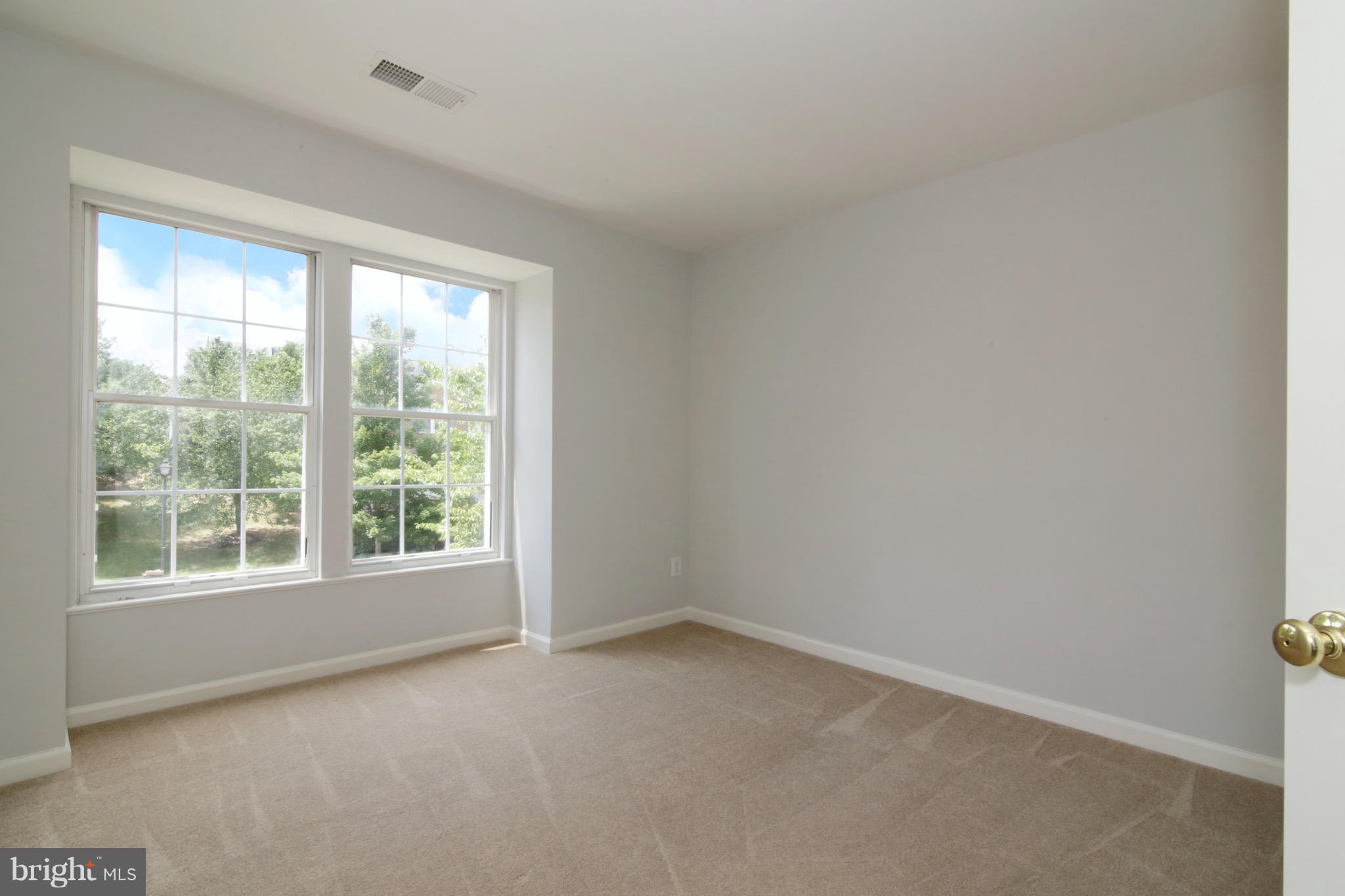 RIVER OAKS - Residential