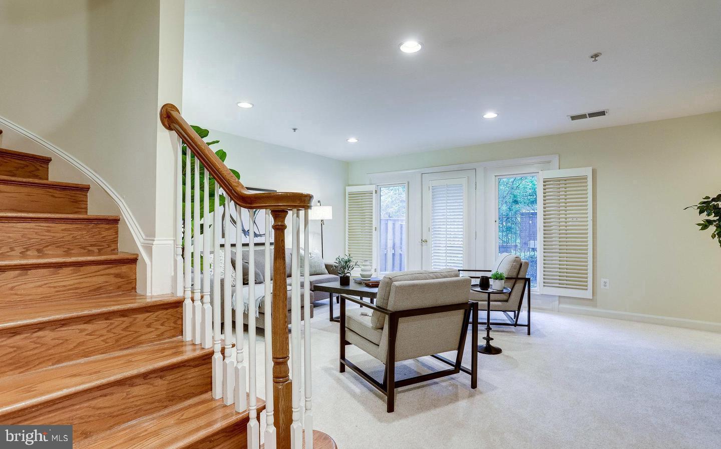 HUNTING RIDGE - Residential Lease