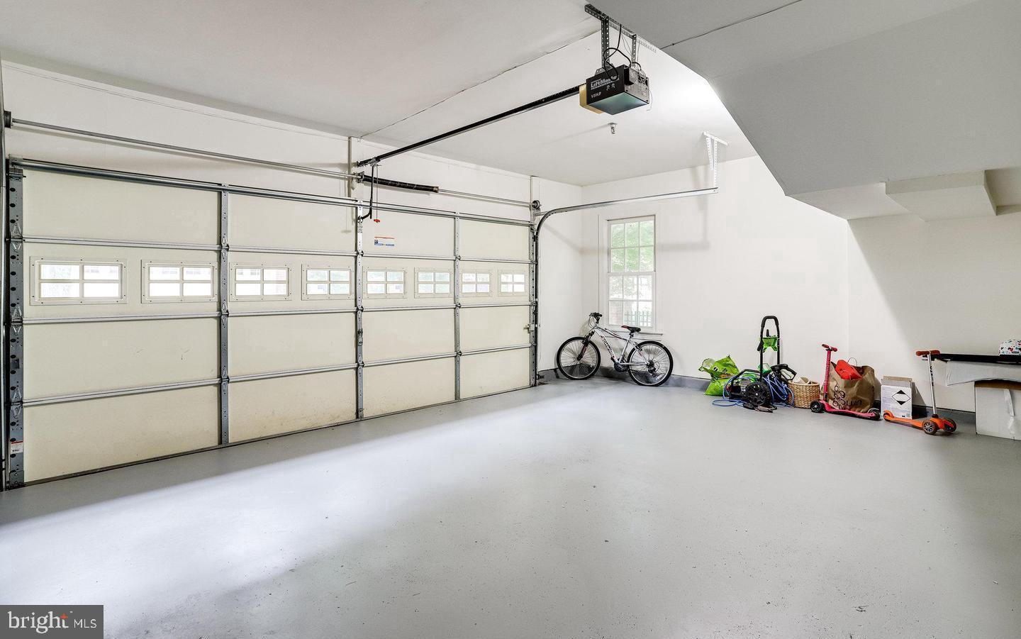 HUNTING RIDGE - Residential Lease