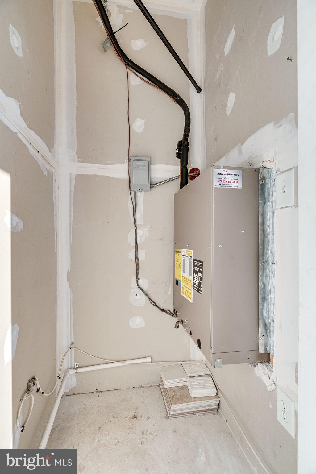 MERCER PARK CONDOMINIUM - Residential