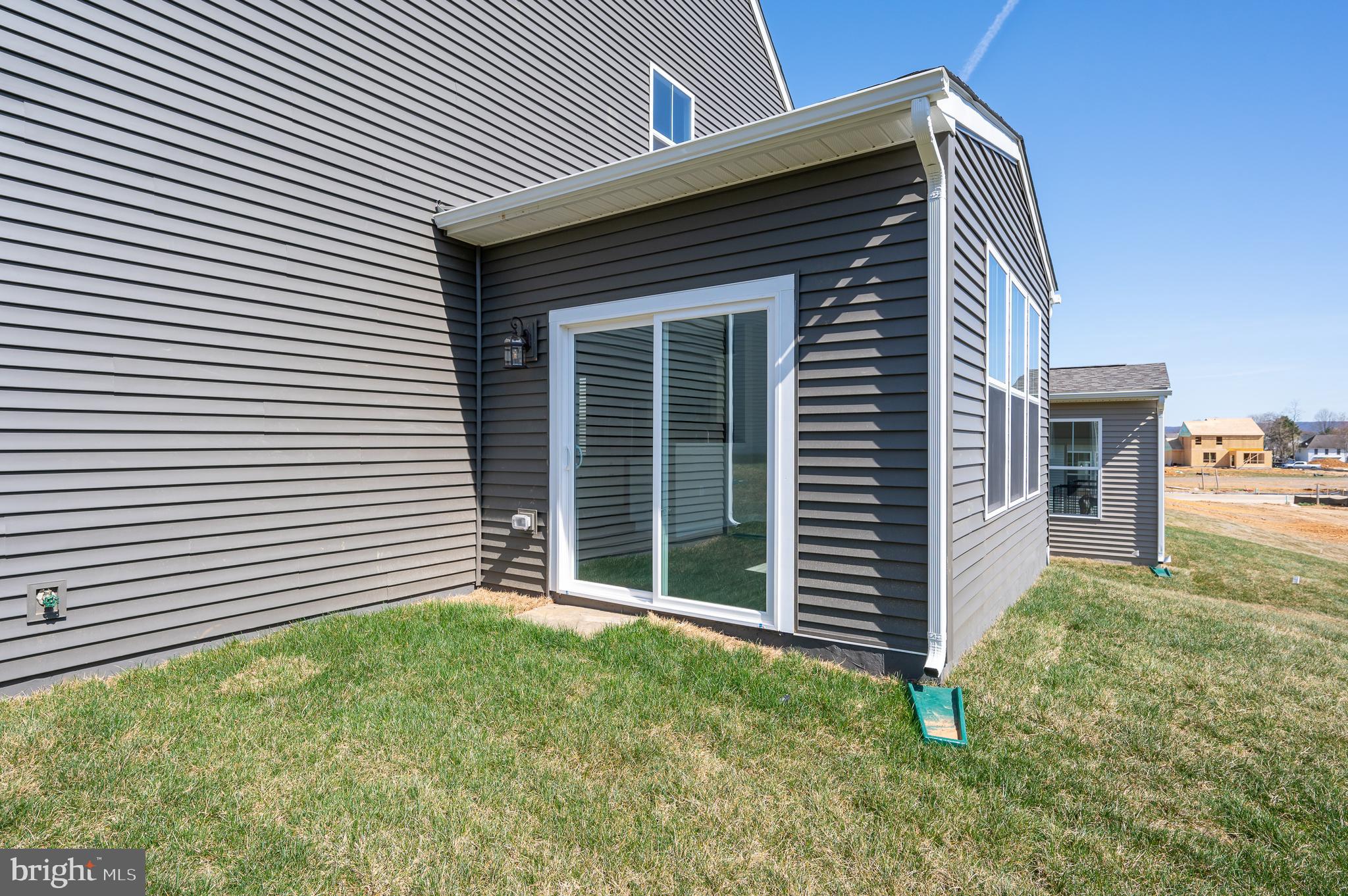 PRESIDENTS POINTE - Residential Lease