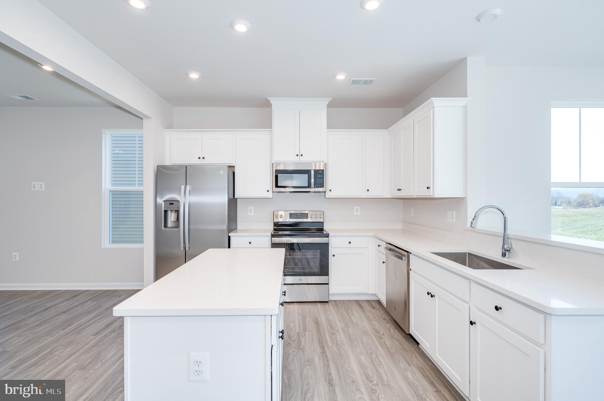 PRESIDENTS POINTE - Residential Lease