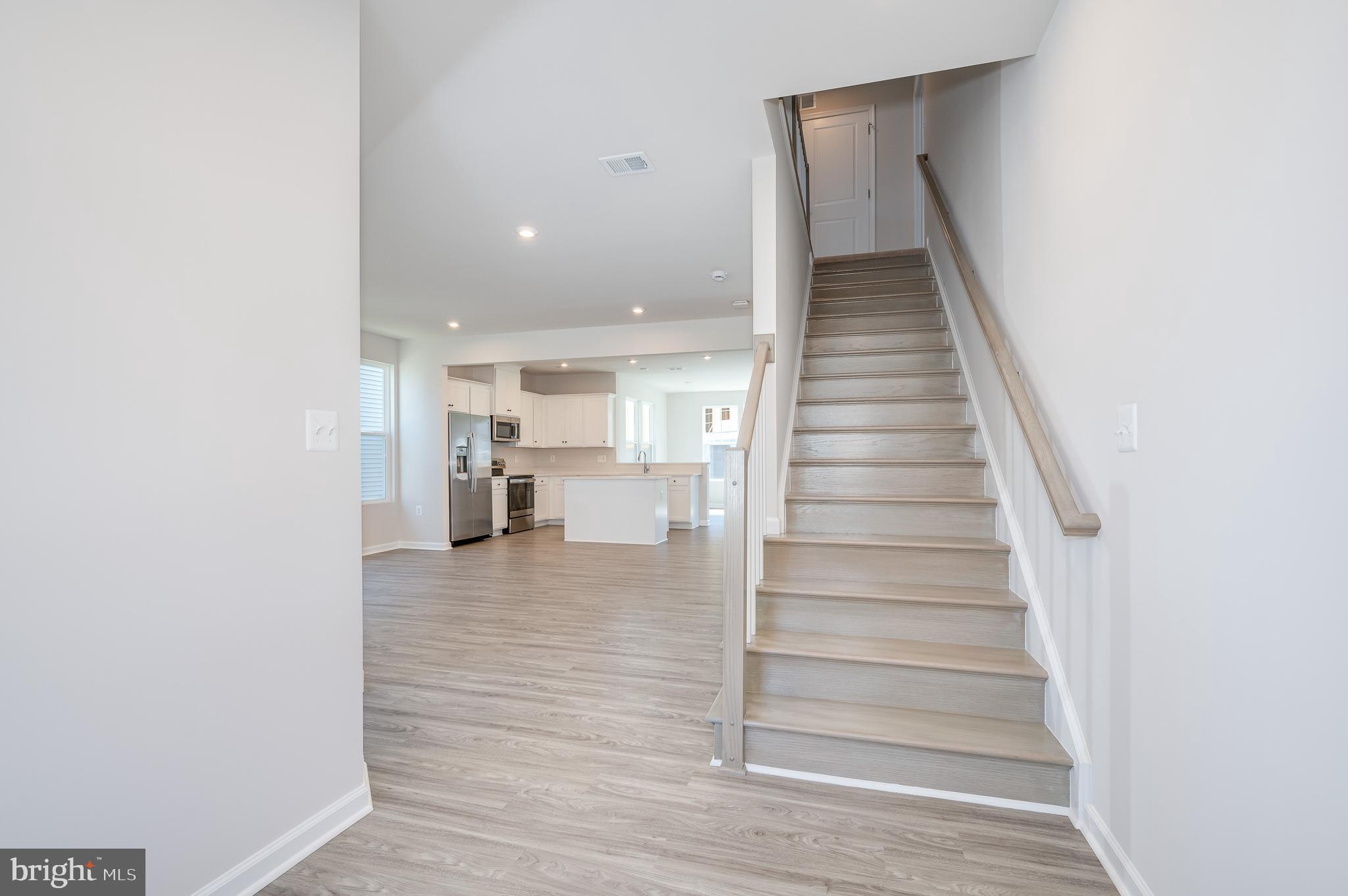 PRESIDENTS POINTE - Residential Lease