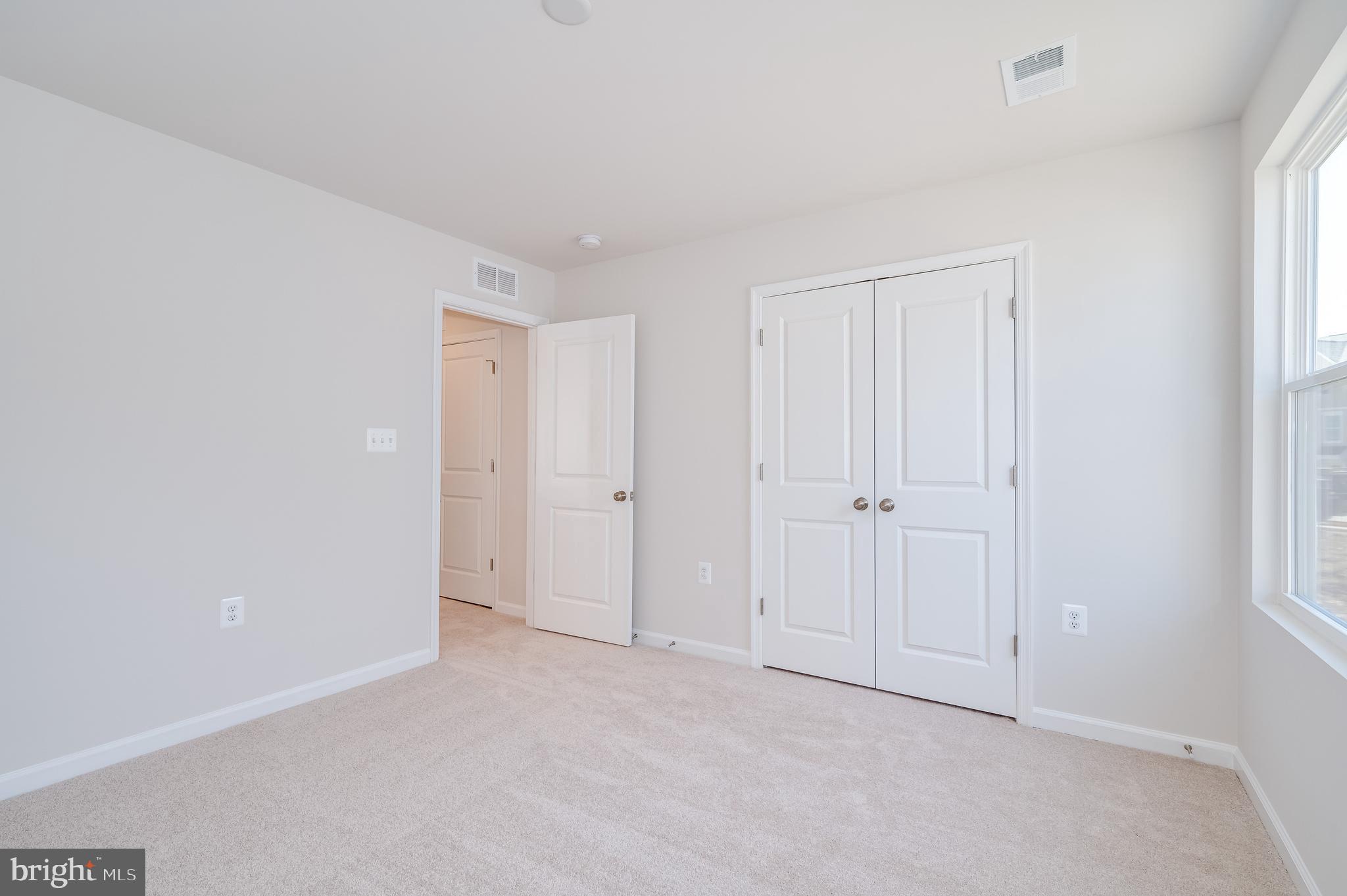 PRESIDENTS POINTE - Residential Lease