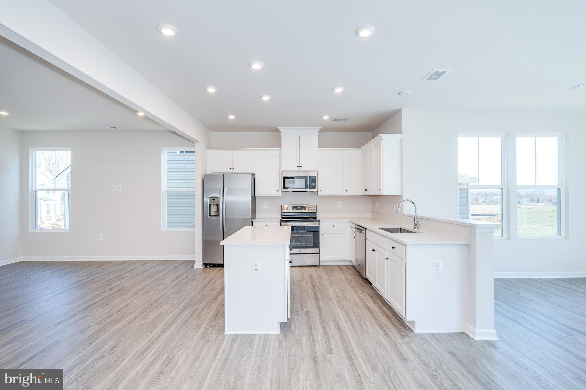 PRESIDENTS POINTE - Residential Lease