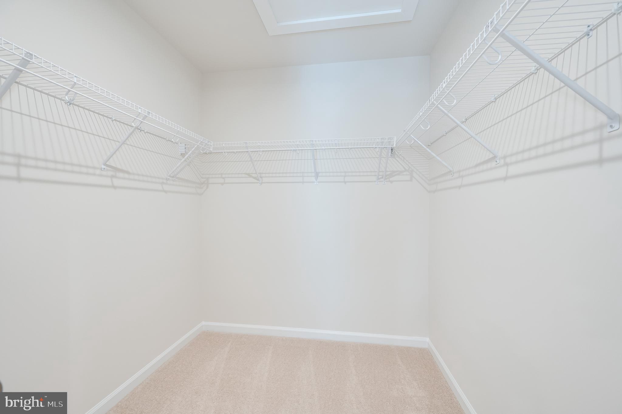 PRESIDENTS POINTE - Residential Lease