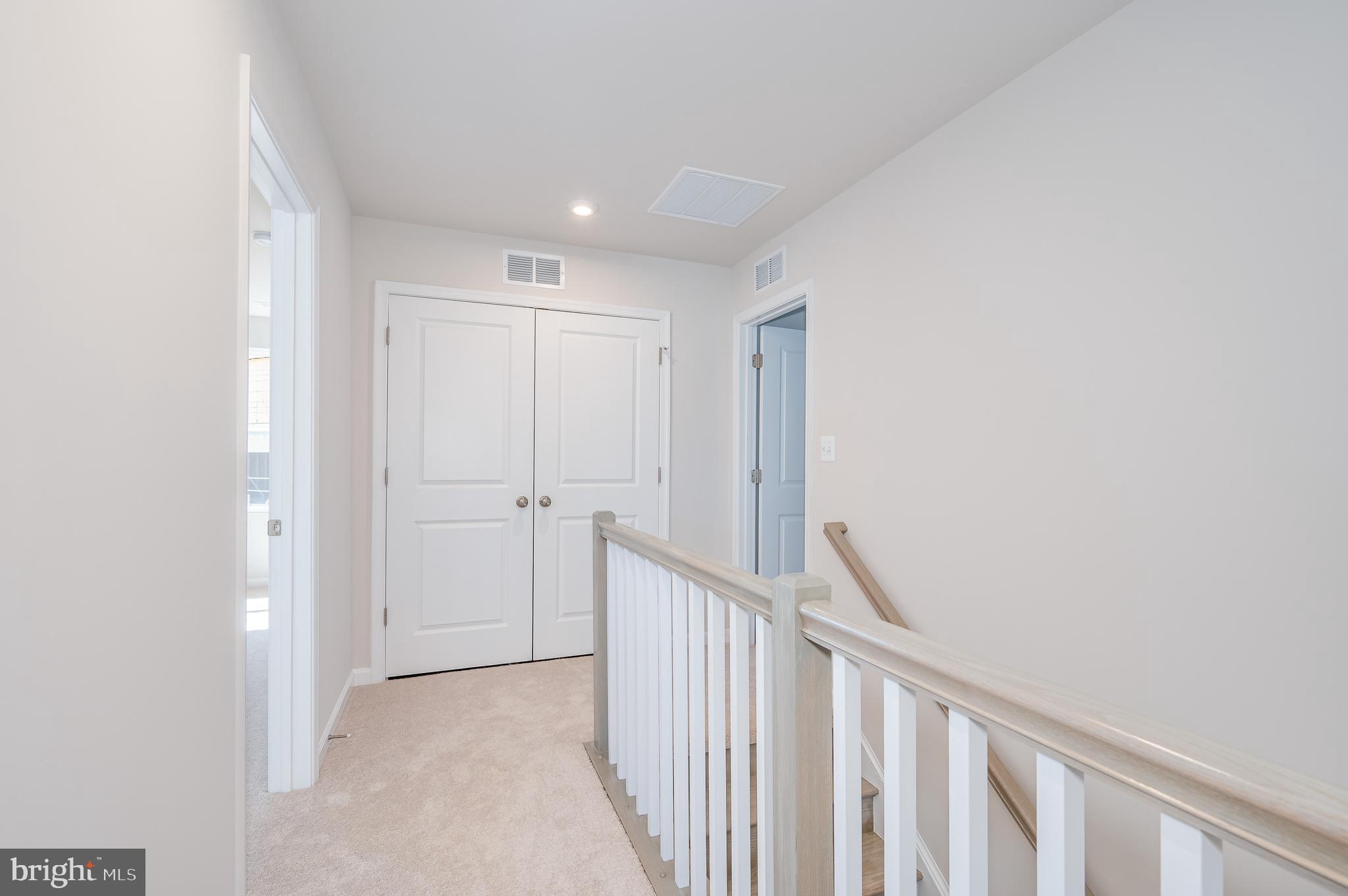 PRESIDENTS POINTE - Residential Lease