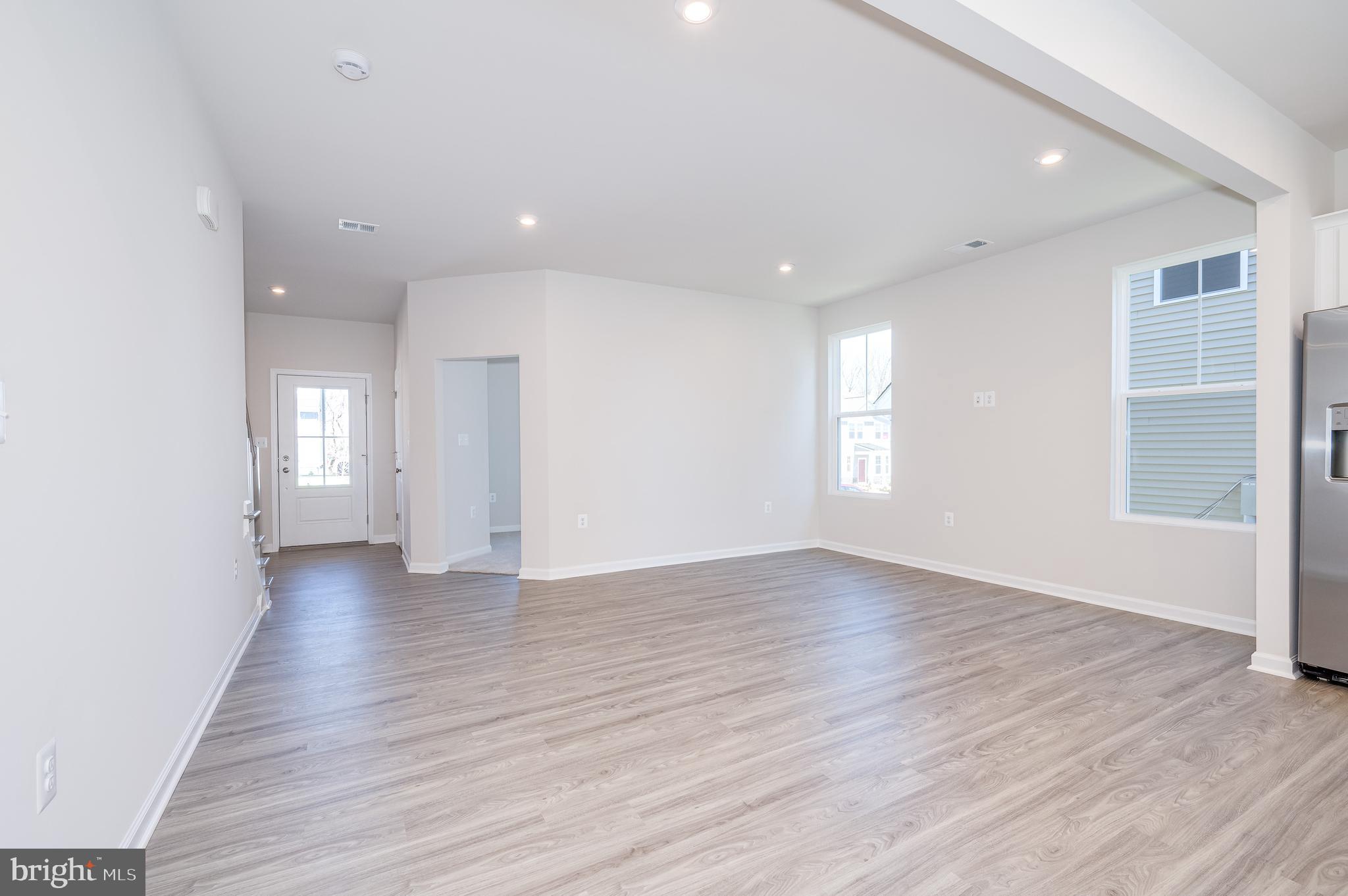 PRESIDENTS POINTE - Residential Lease