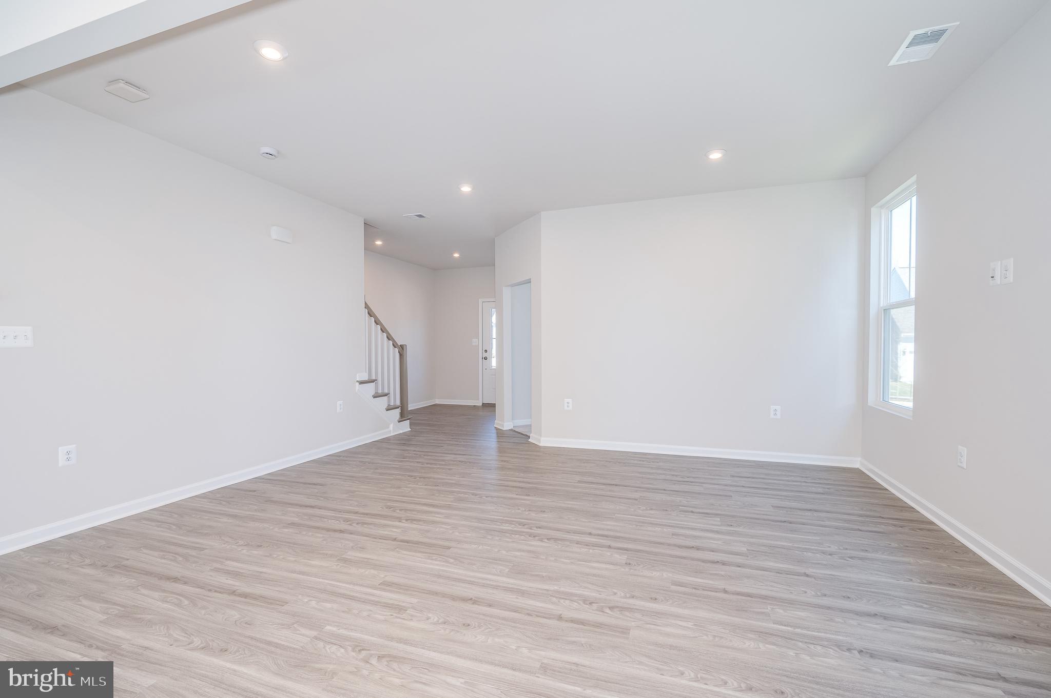 PRESIDENTS POINTE - Residential Lease