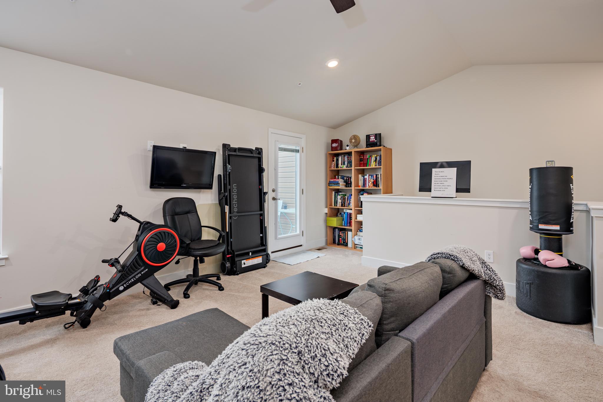 TANYARD SHORES - Residential Lease