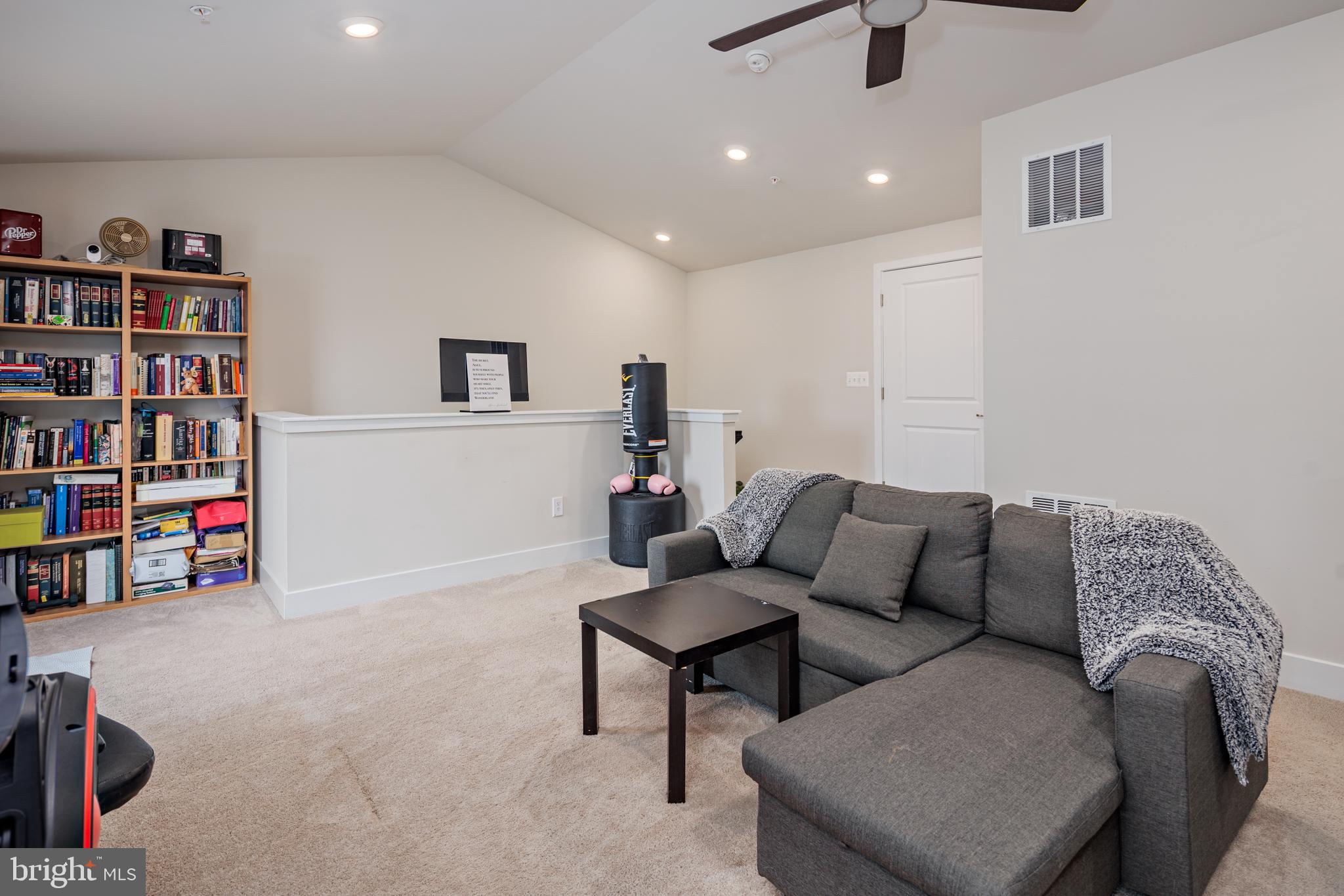 TANYARD SHORES - Residential Lease