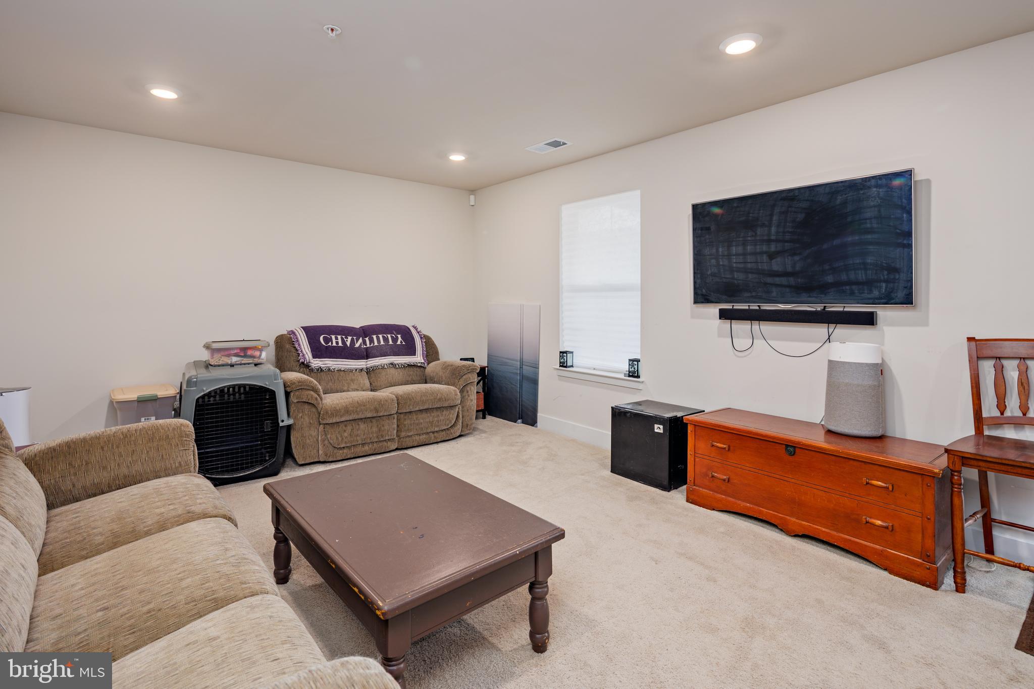 TANYARD SHORES - Residential Lease