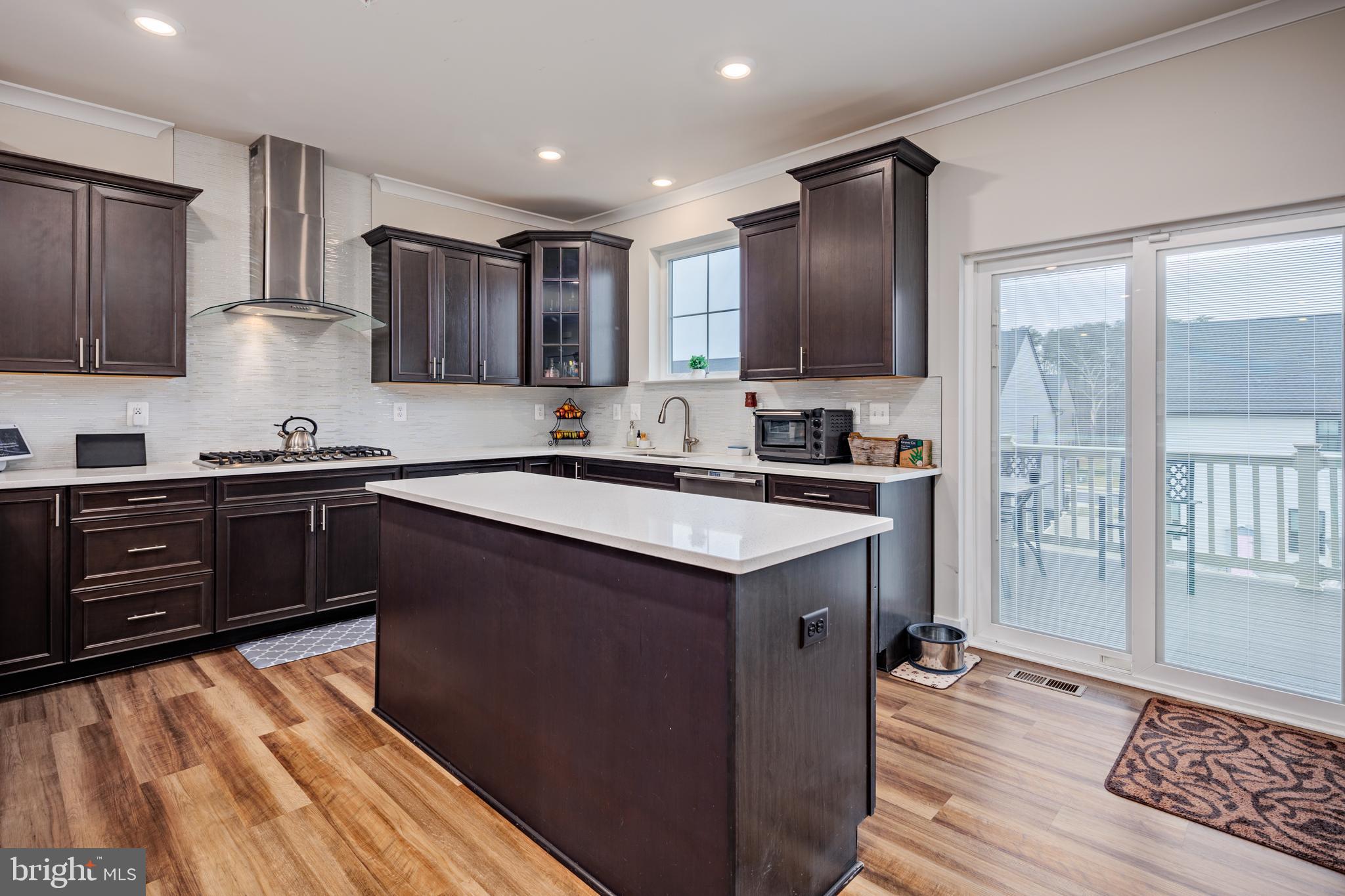 TANYARD SHORES - Residential Lease