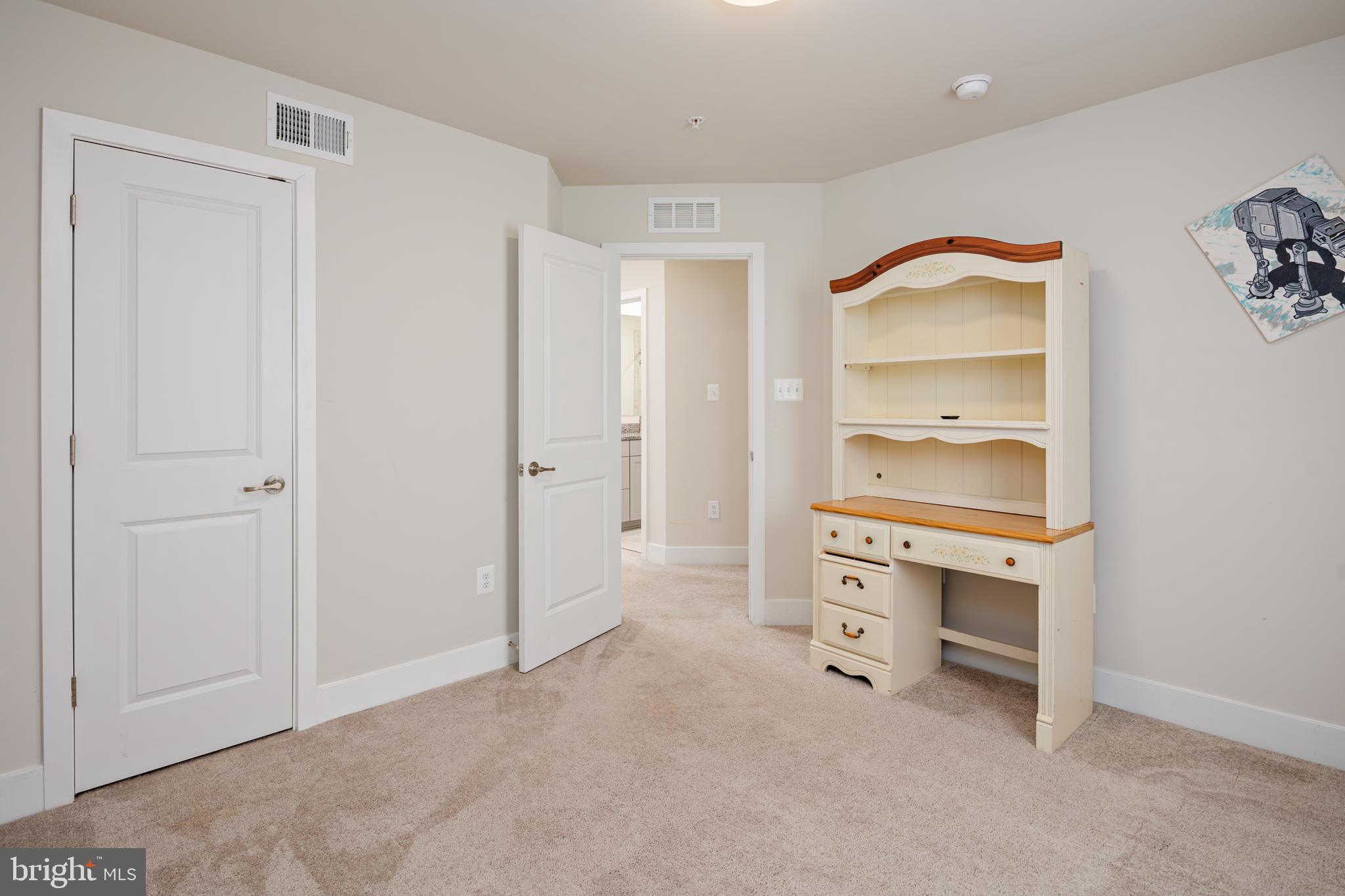 TANYARD SHORES - Residential Lease