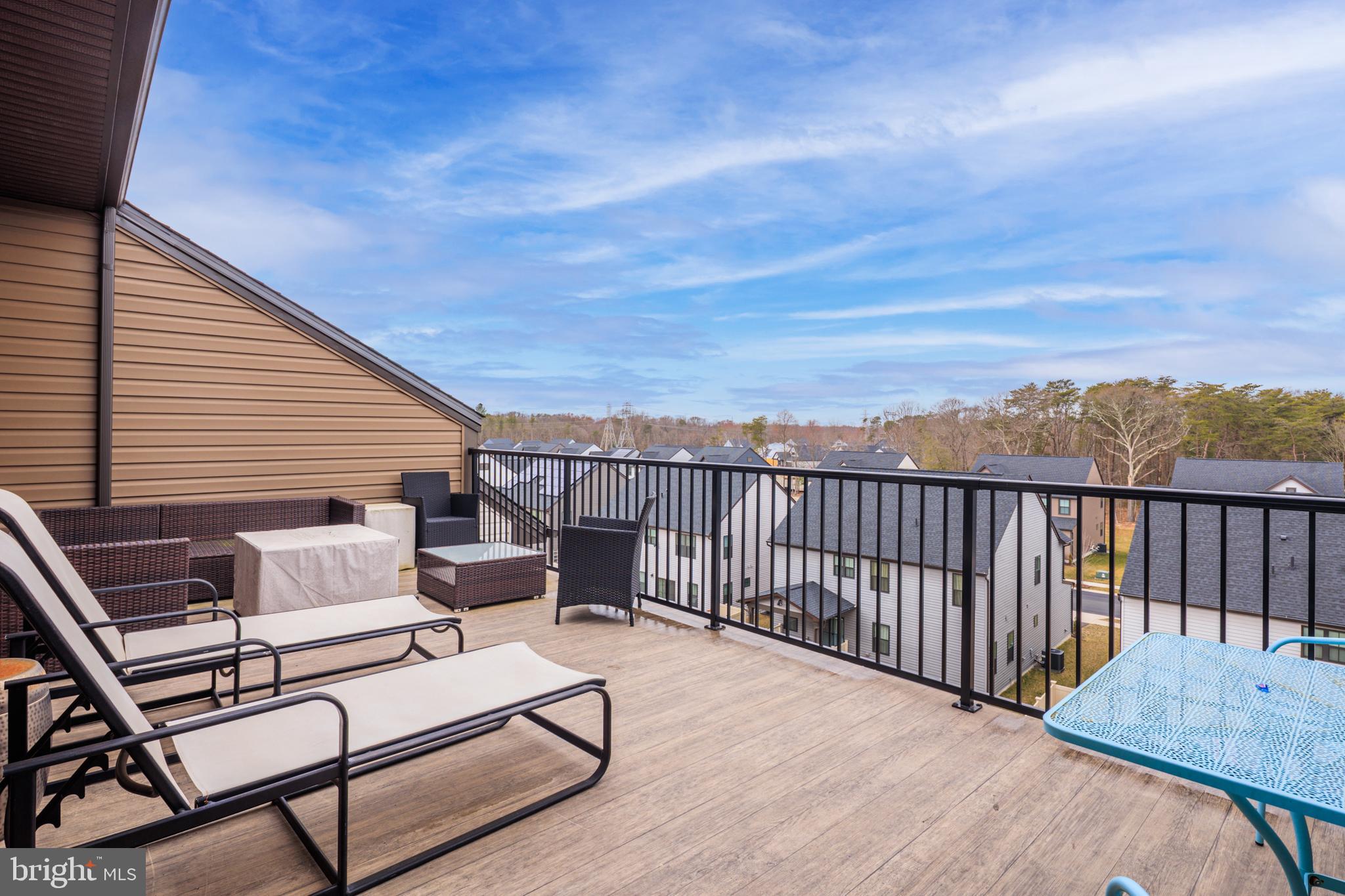 TANYARD SHORES - Residential Lease