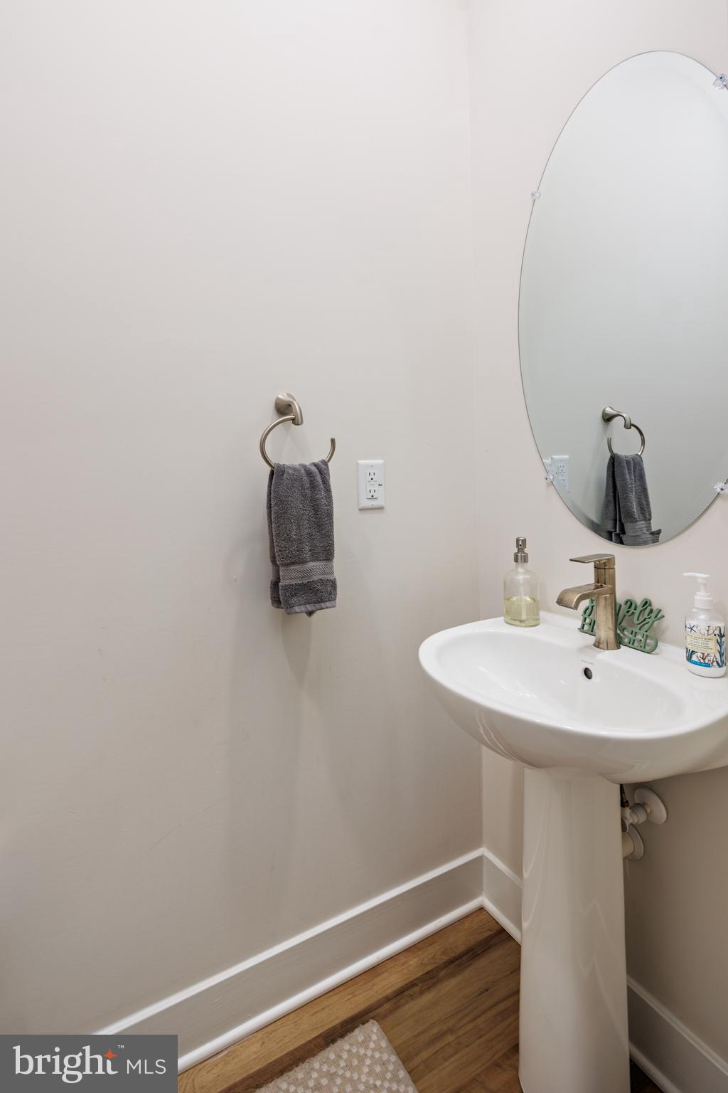 TANYARD SHORES - Residential Lease