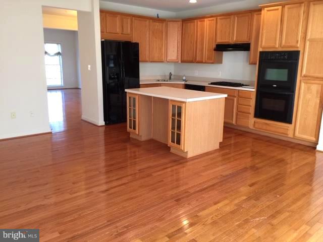 VILLAGES OF DORCHESTER - Residential Lease