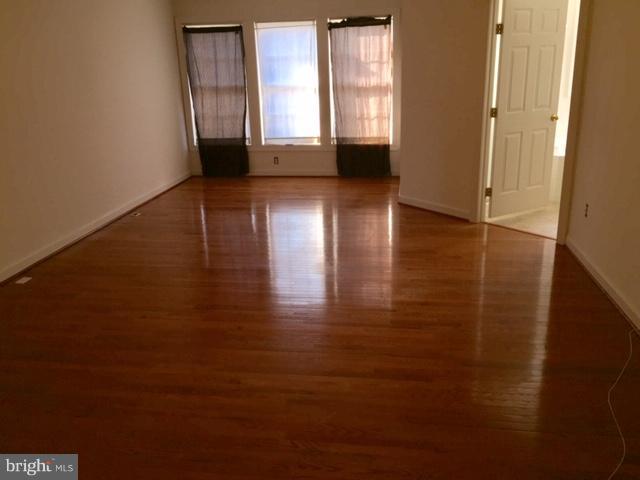 VILLAGES OF DORCHESTER - Residential Lease