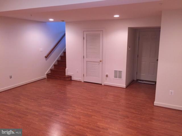 VILLAGES OF DORCHESTER - Residential Lease