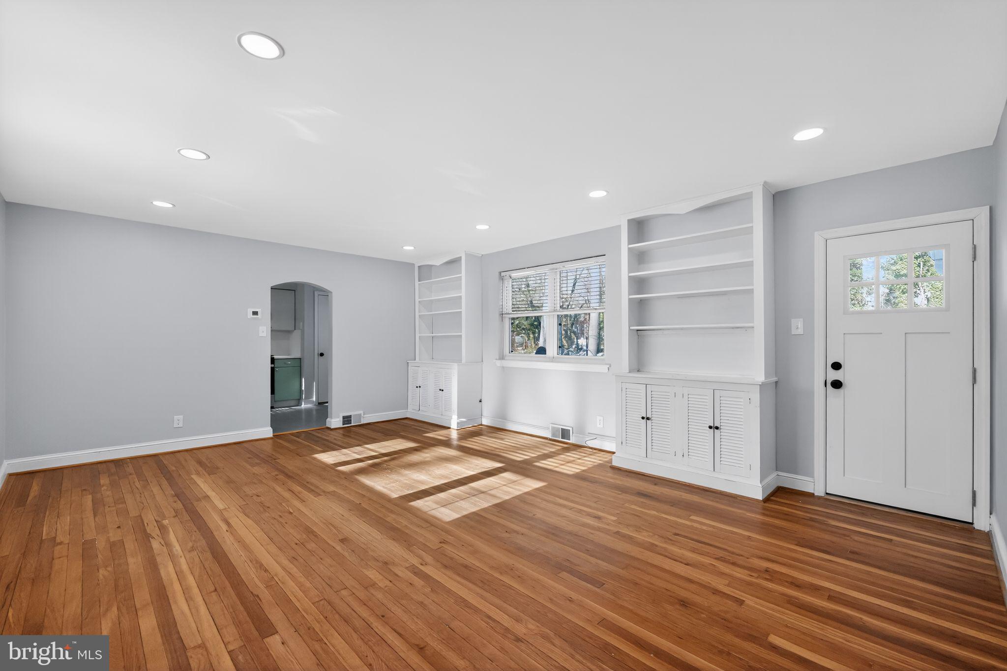 109 W PARK BOULEVARD