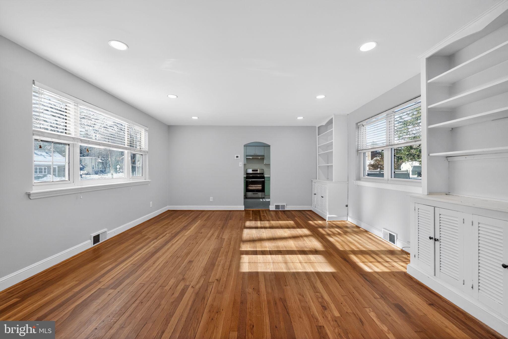 109 W PARK BOULEVARD