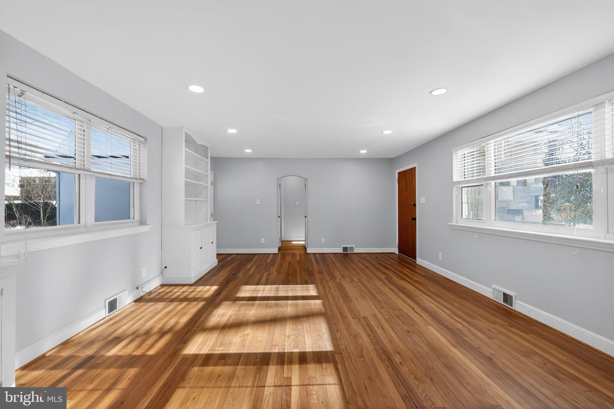 109 W PARK BOULEVARD