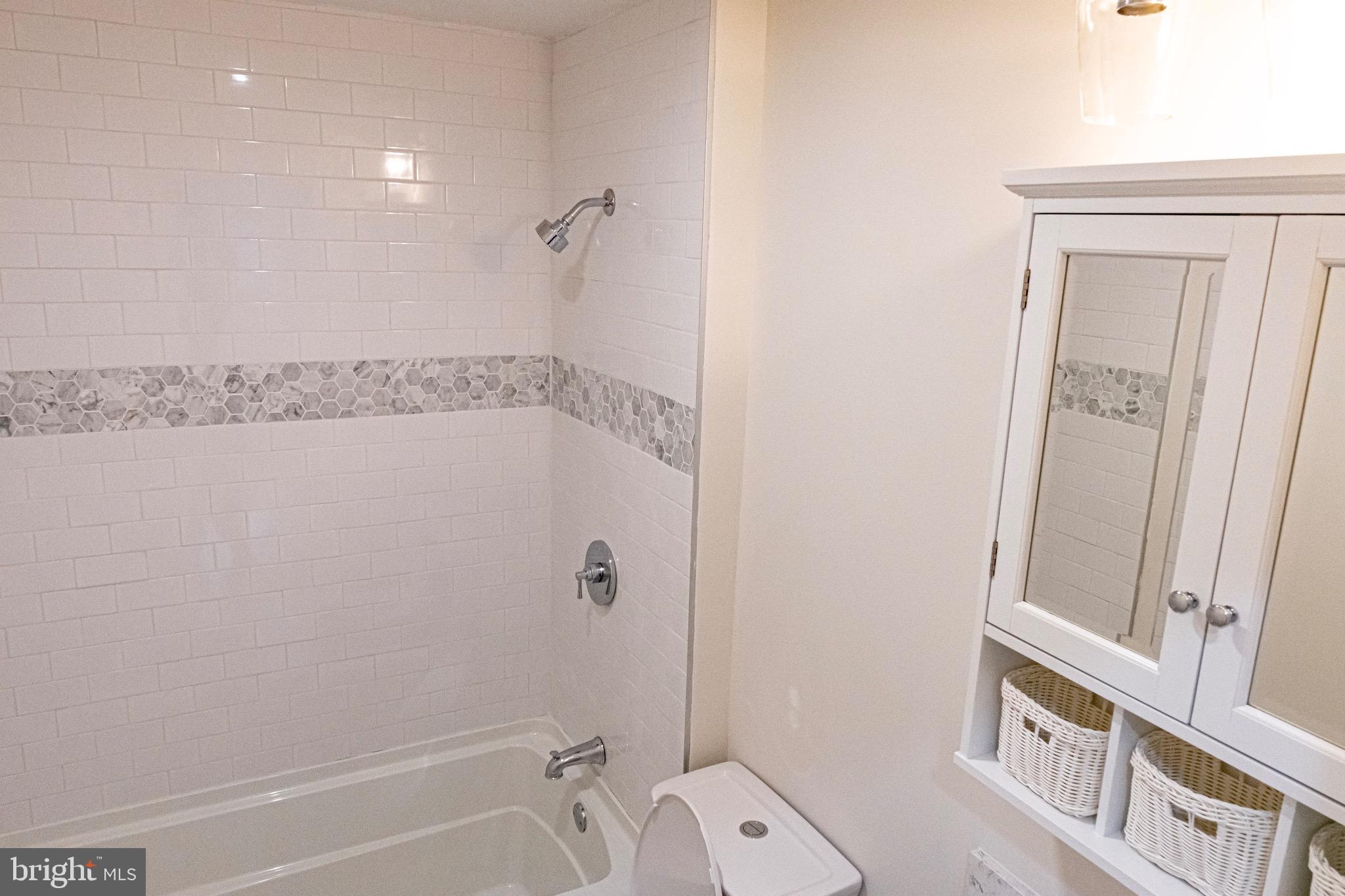 OAKVIEW - Residential Lease