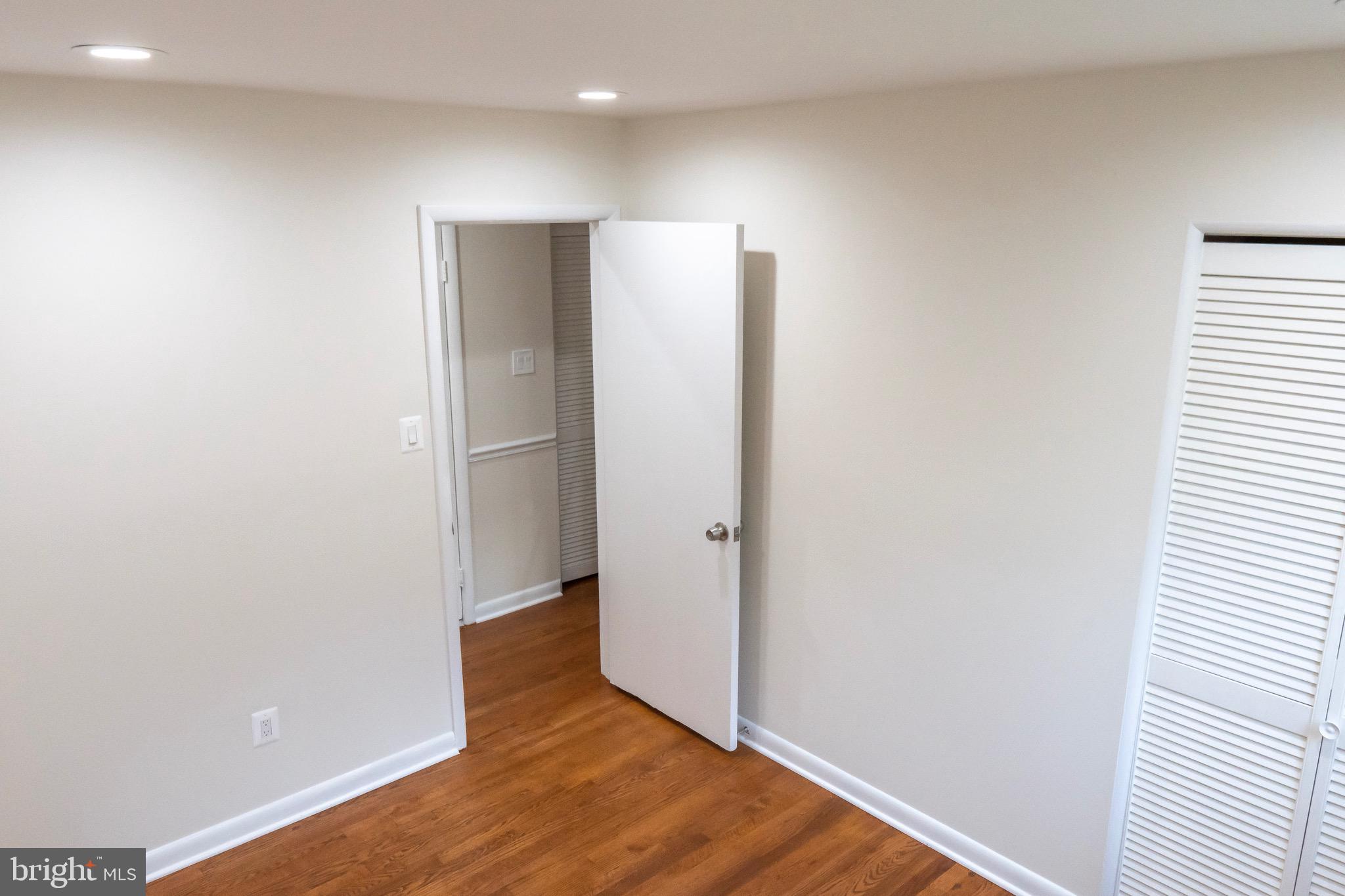 OAKVIEW - Residential Lease