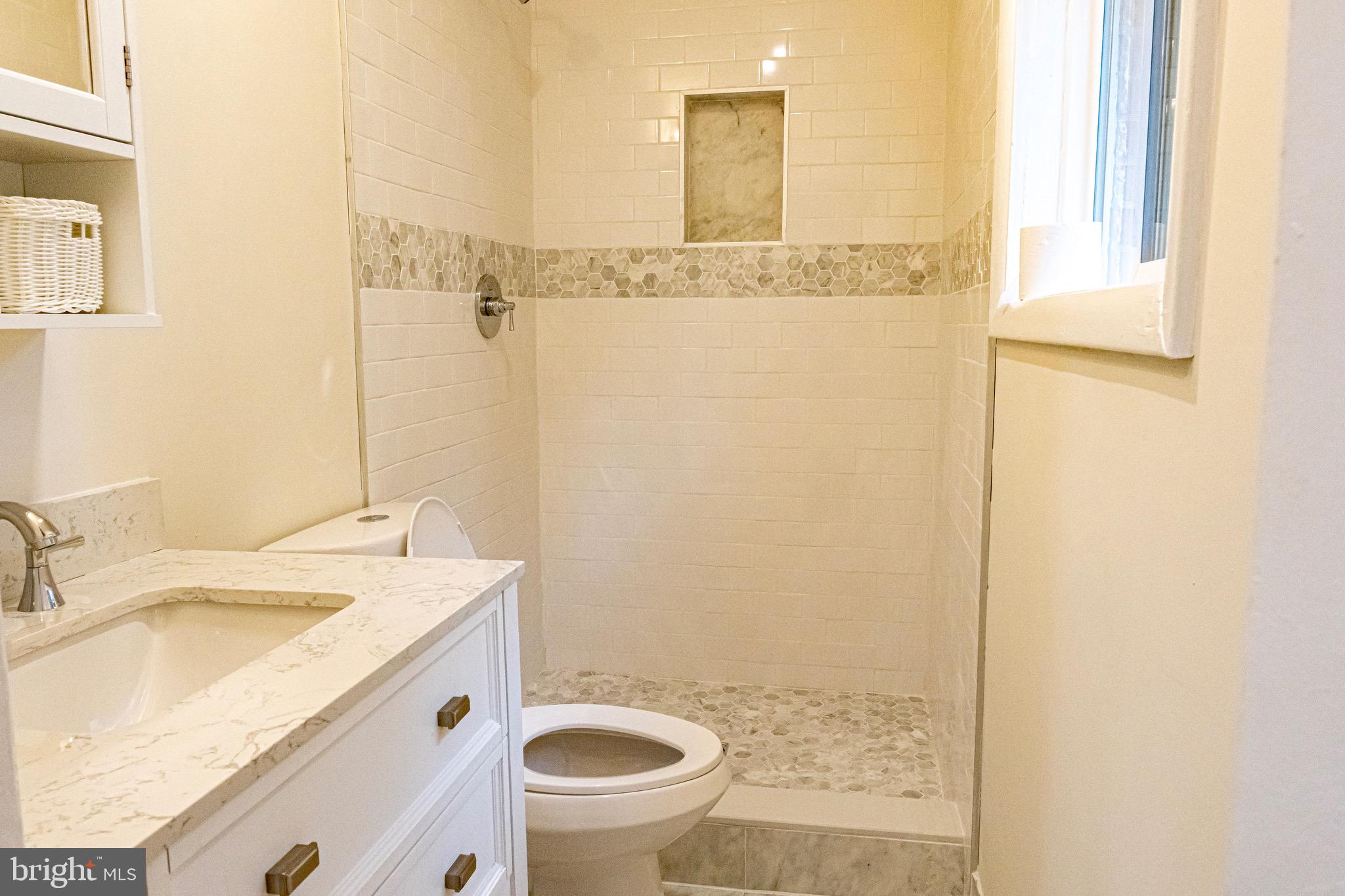 OAKVIEW - Residential Lease