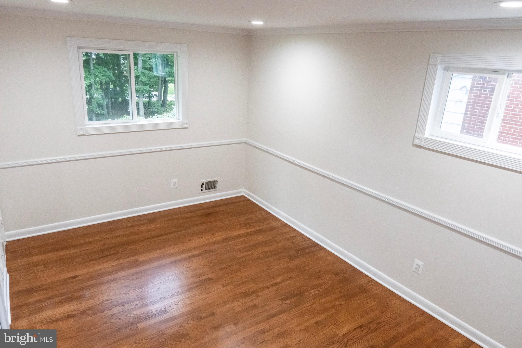 OAKVIEW - Residential Lease