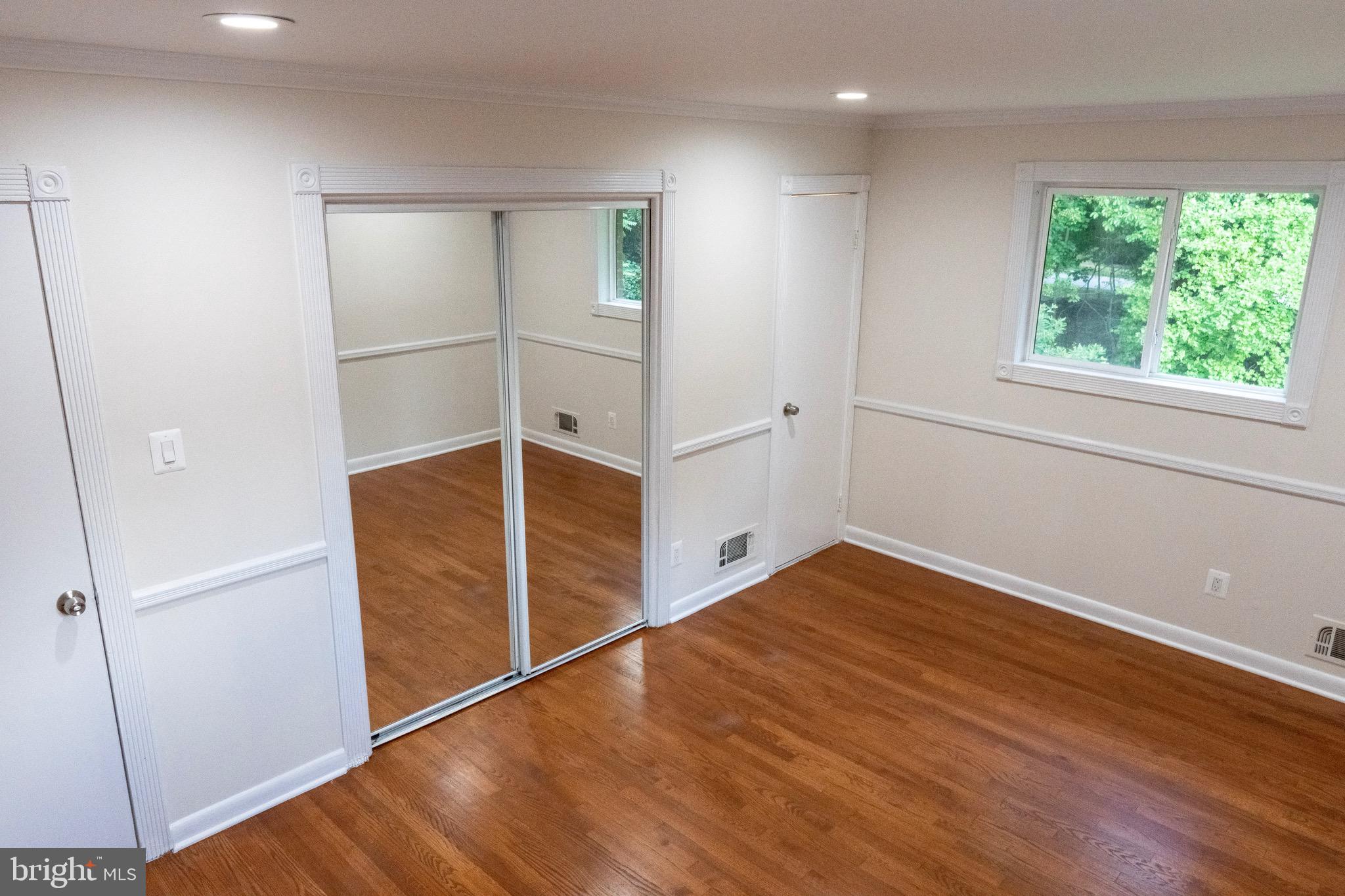 OAKVIEW - Residential Lease